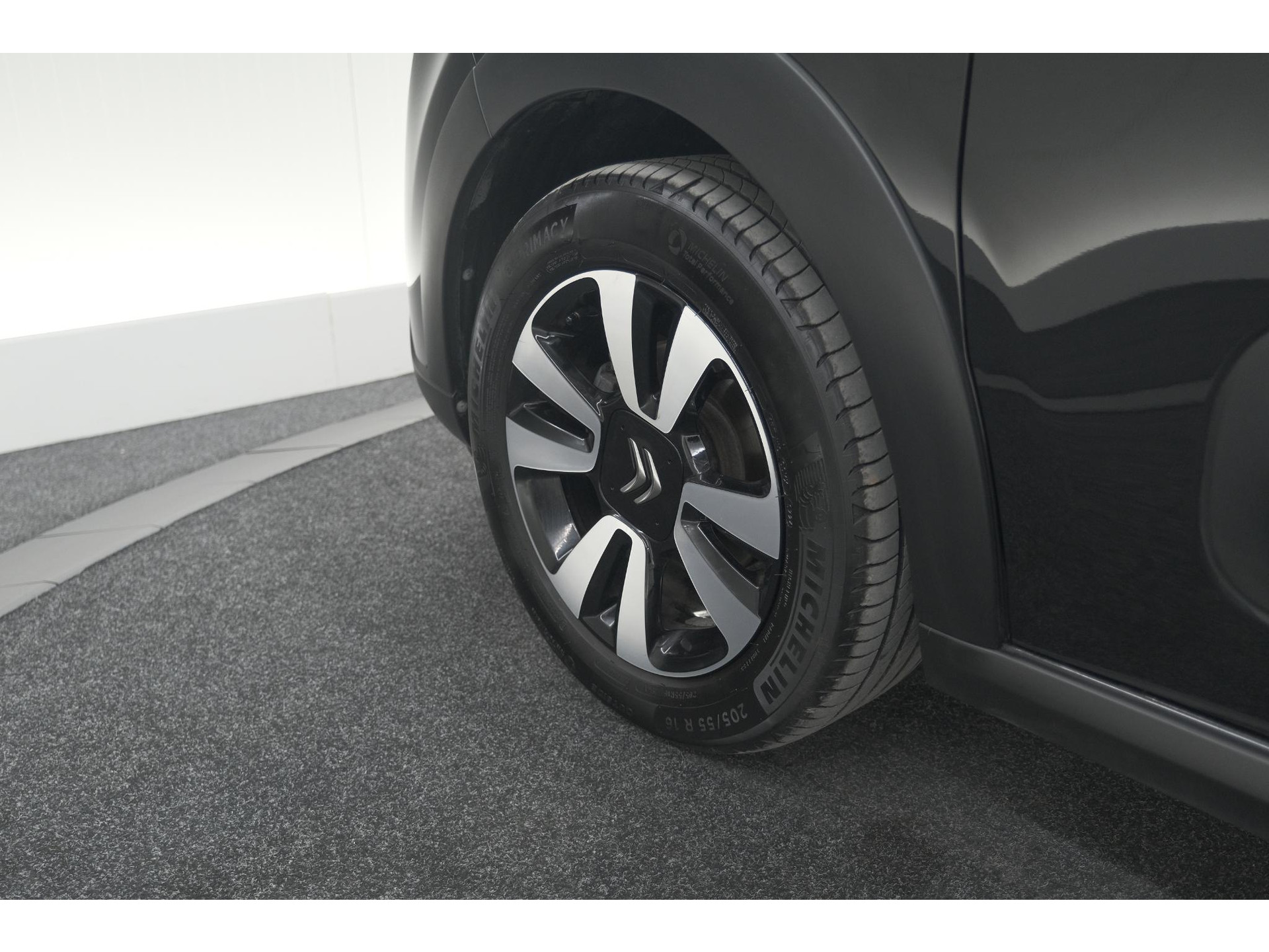 Citroen C3 PureTech 110 EAT6 Max | Apple Carplay | Parkeersensoren | Climate Control | 16 Inch Lichtmetalen Velgen