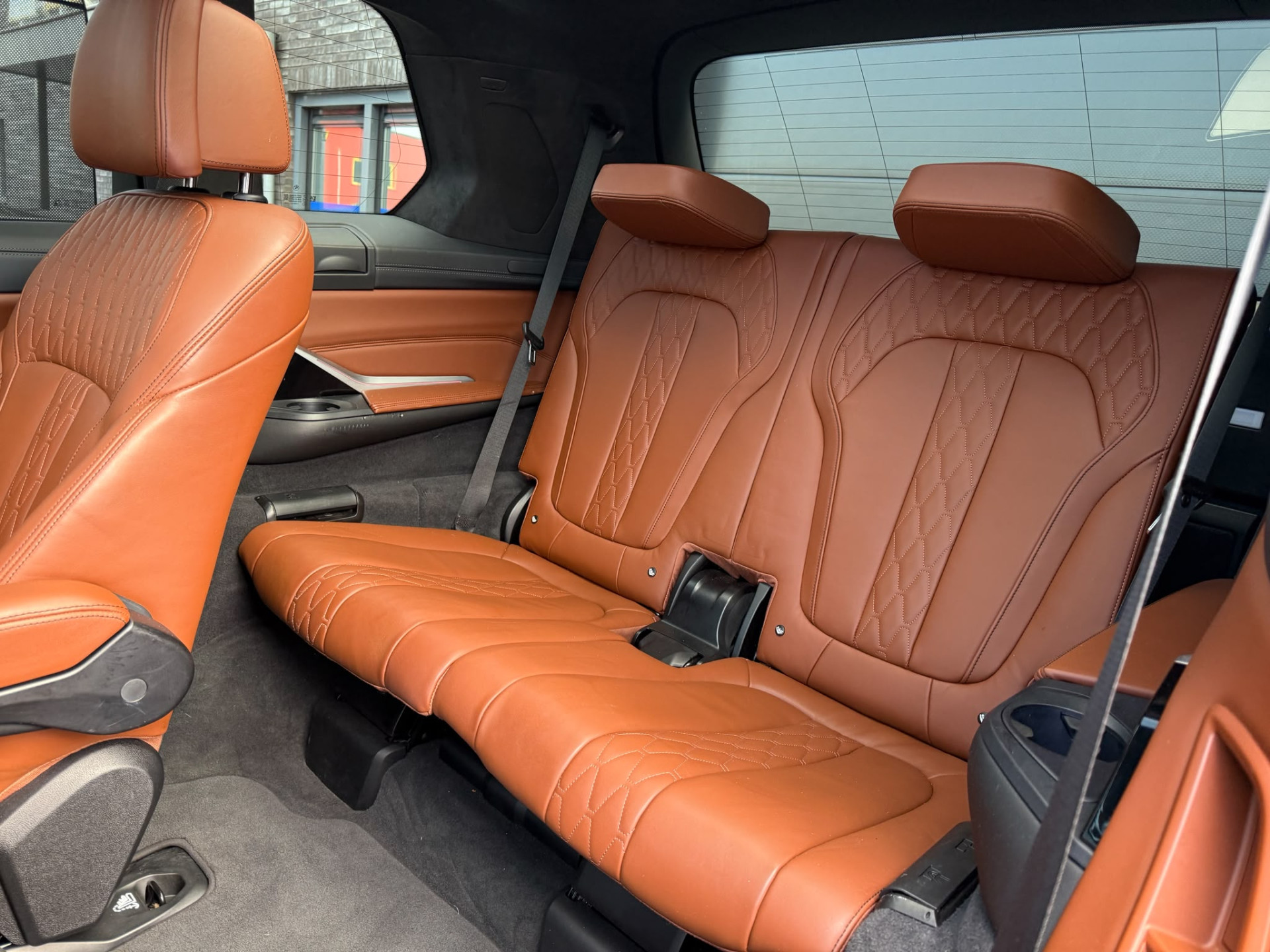 BMW X7 xDrive40i 6p. | 2E EIGENAAR | 3/6/12MND GARANTIE| M-SPORT |PANO | LASER | LED | B&W | MASSAGE | CARPLAY | TREKHAAK | DAB | BOMVOL |