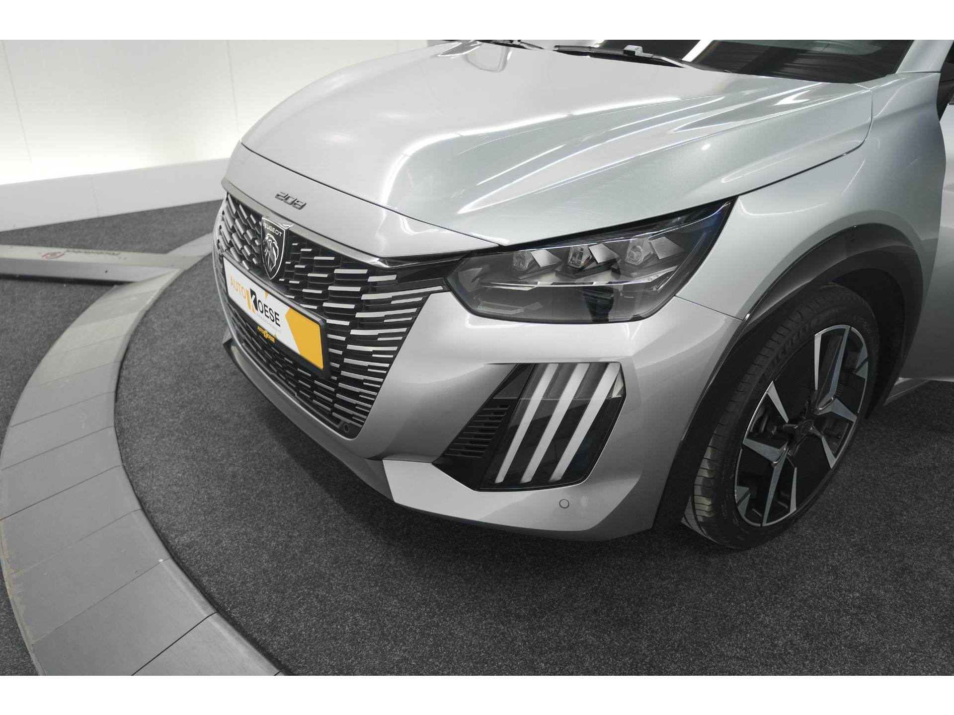 Peugeot 208 PureTech 100 GT | Camera | Navigatie | Apple Carplay | Parkeersensoren