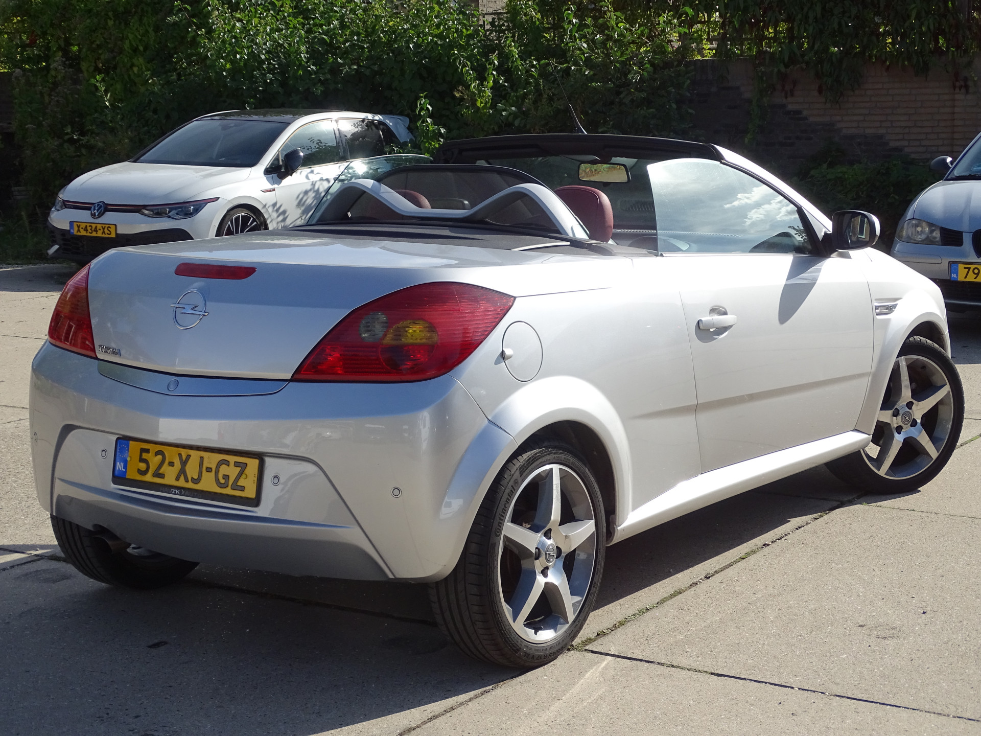 Opel Tigra TwinTop hardtop cabriolet 1.4-16V Temptation
