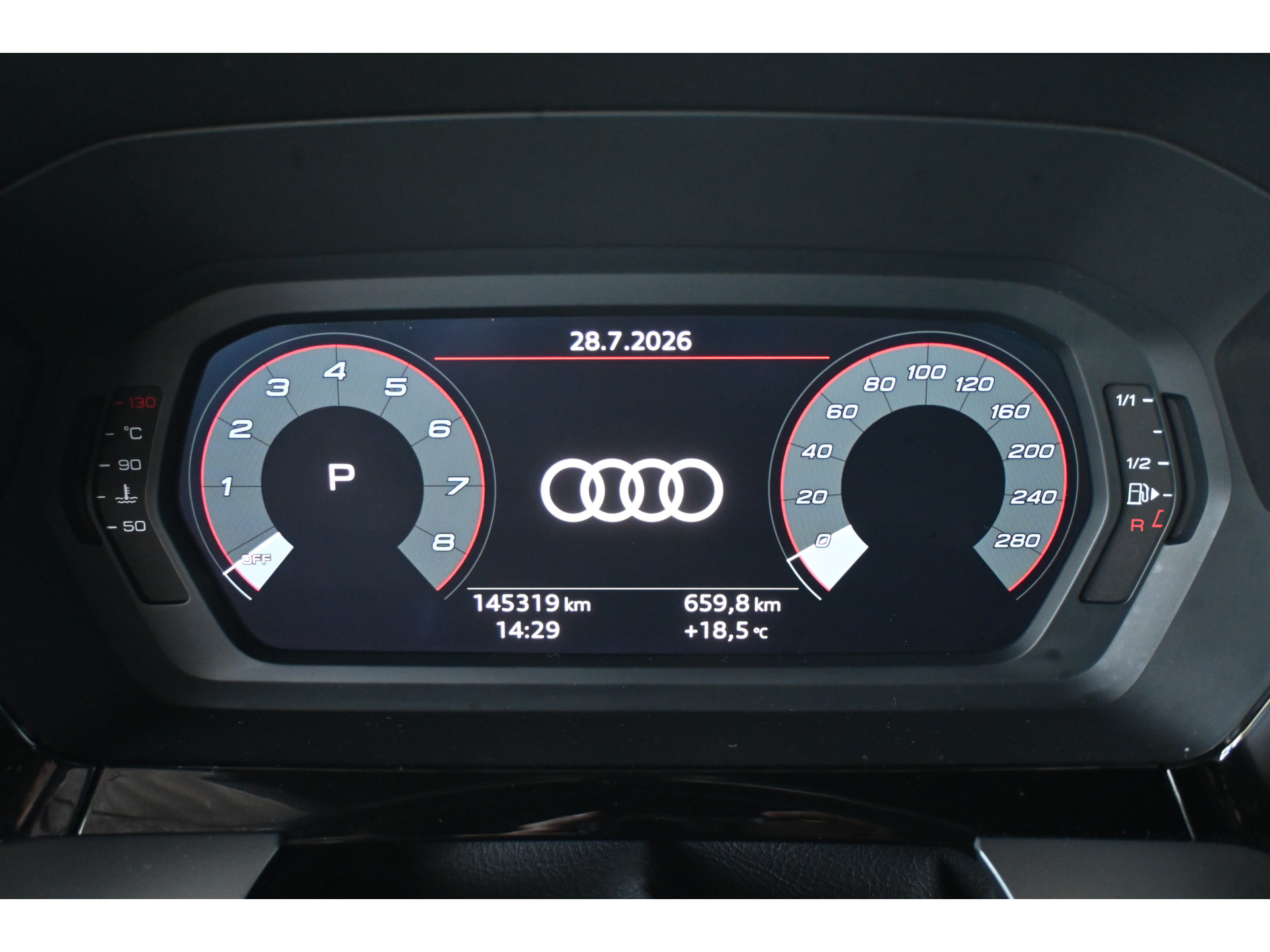 Audi A3 Limousine 30 TFSI S Edition Virtual Cockpit Adaptieve Cruise Led Clima Carplay Inruil Mogelijk!
