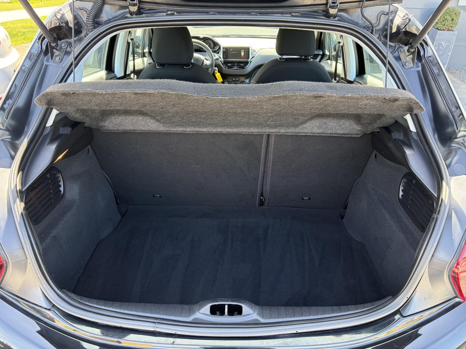 Peugeot 208 1.2 PureTech Active 2e Eigenaar,Navi,Dealer Onderhouden,Airco,Cruise,Carplay,5 Deurs,Net beurt gehad,N.A.P,Apk tot 04-2027