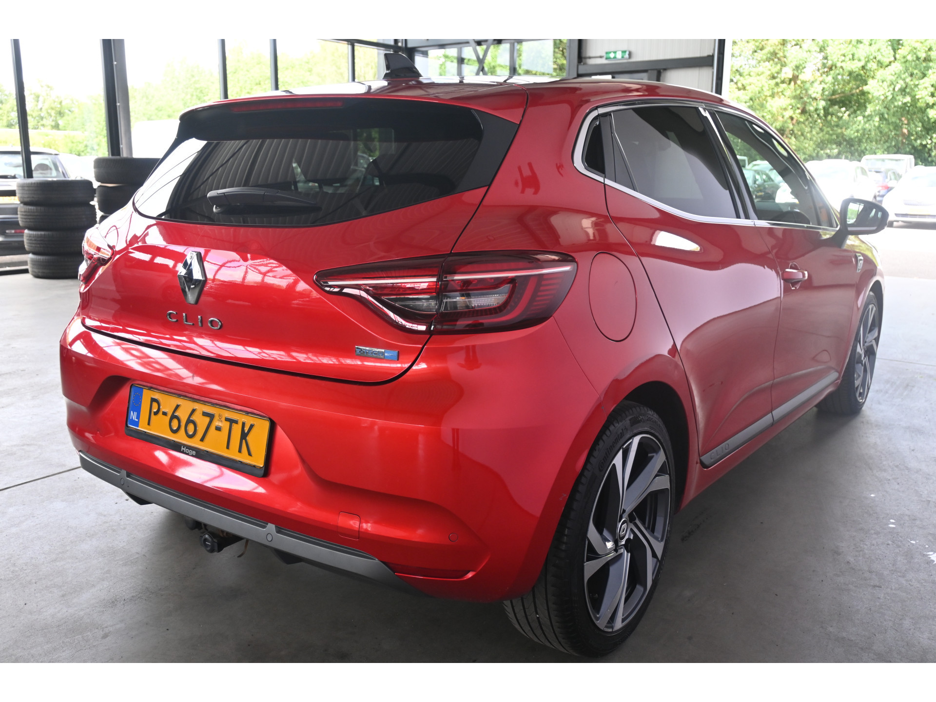 Renault Clio 1.6 E-Tech Hybrid 140 R.S. Line Navigatie Cruise Trekhaak Clima 1e Eigenaar 100% Onderhouden! Inruil Mogelijk!
