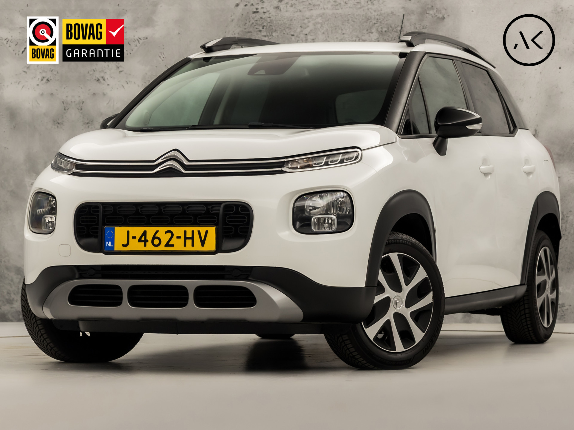 Citroën C3 Aircross 1.2 PureTech S&S Sport (APPLE CARPLAY, GROOT NAVI, LM VELGEN, TREKHAAK, GETINT GLAS, SPORTSTOELEN, CRUISE, NIEUWE APK, NIEUWSTAAT)