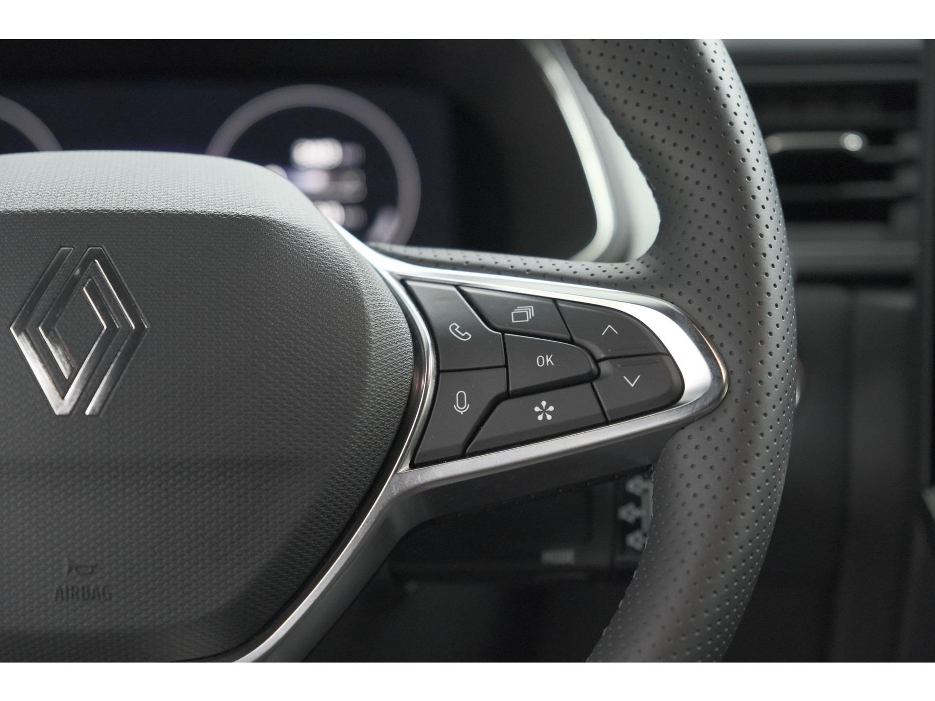 Renault Captur 1.8 E-Tech Full Hybrid 160 Techno | Camera | Winterpakket | Adaptieve Cruise Control | Apple Carplay