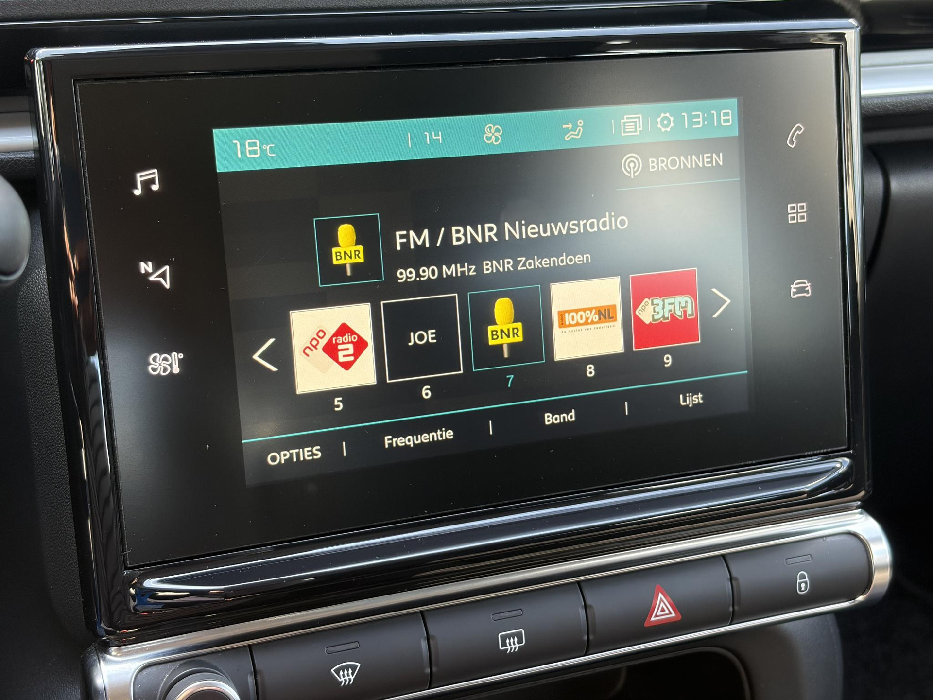 Citroen C3 1.2 PureTech S&S Feel Apple Carplay/Android,Trekhaak,Pdc,Navi,Clima,Cruise,Dealer Onderhouden,Rijstrooksensor,Apk tot 06-2027