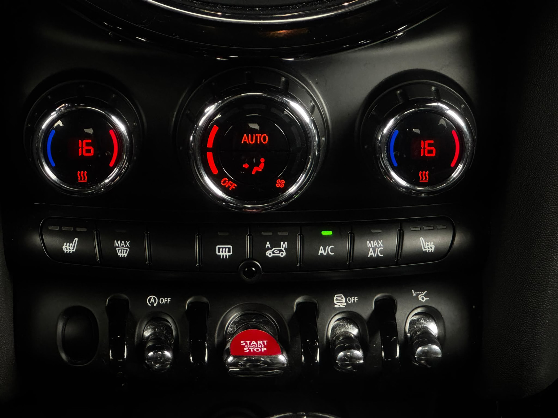 MINI Cooper S 2.0 192PK Chili Serious Business Head-UP Leer LED