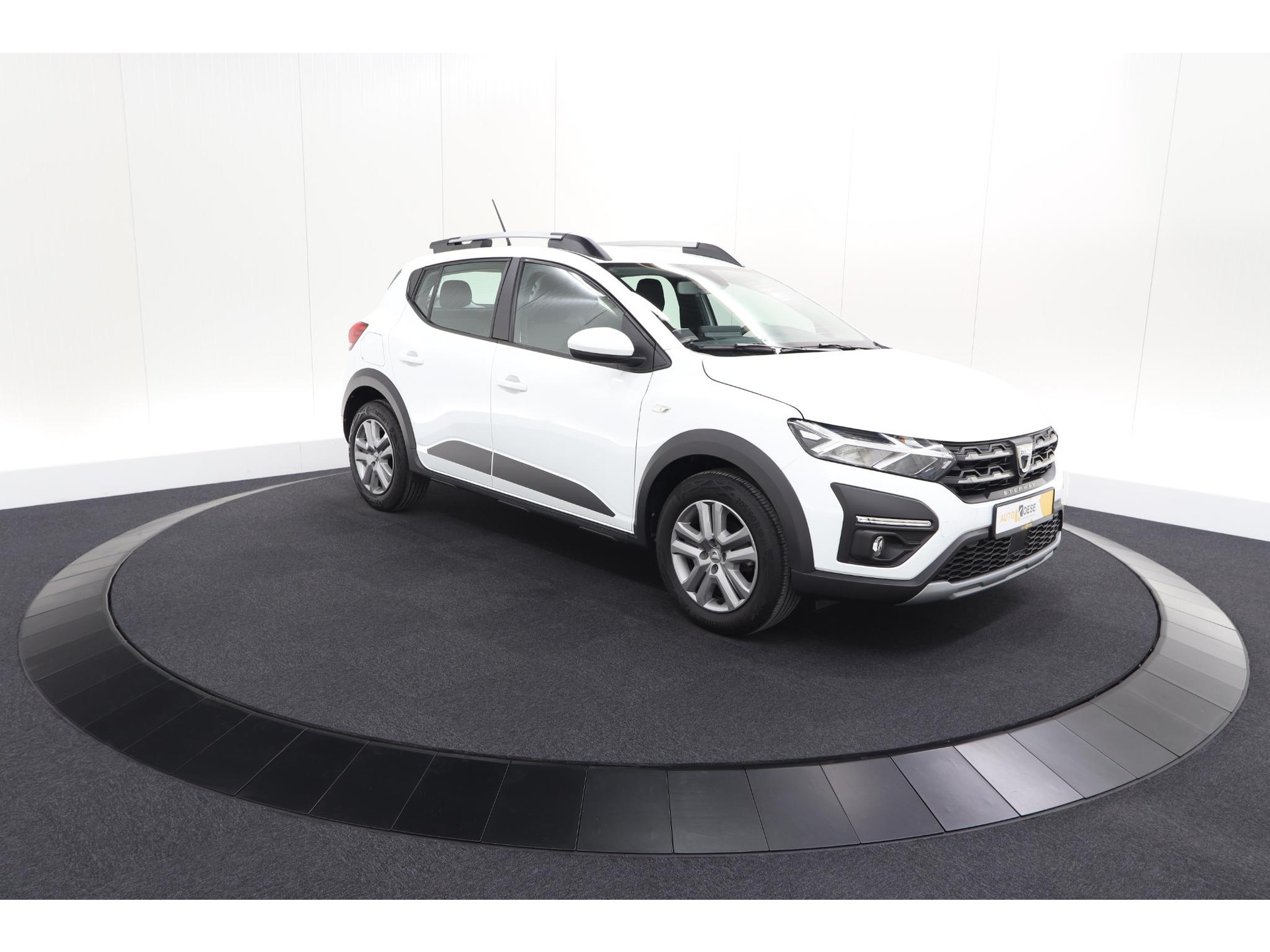 Dacia Sandero Stepway 1.0 TCe 90 Comfort | Apple Carplay | Parkeersensoren | Cruise Control