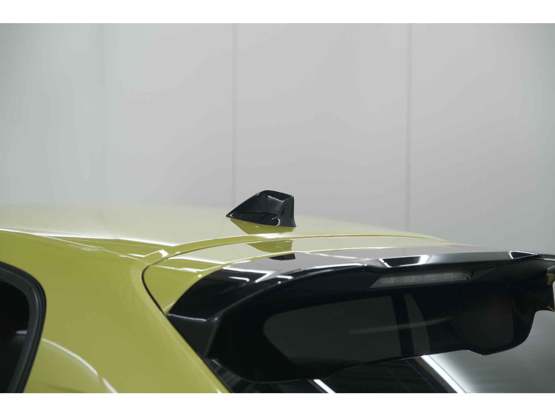 Peugeot 208 Hybrid 136 e-DCS6 GT | Camera | Apple Carplay | Parkeersensoren