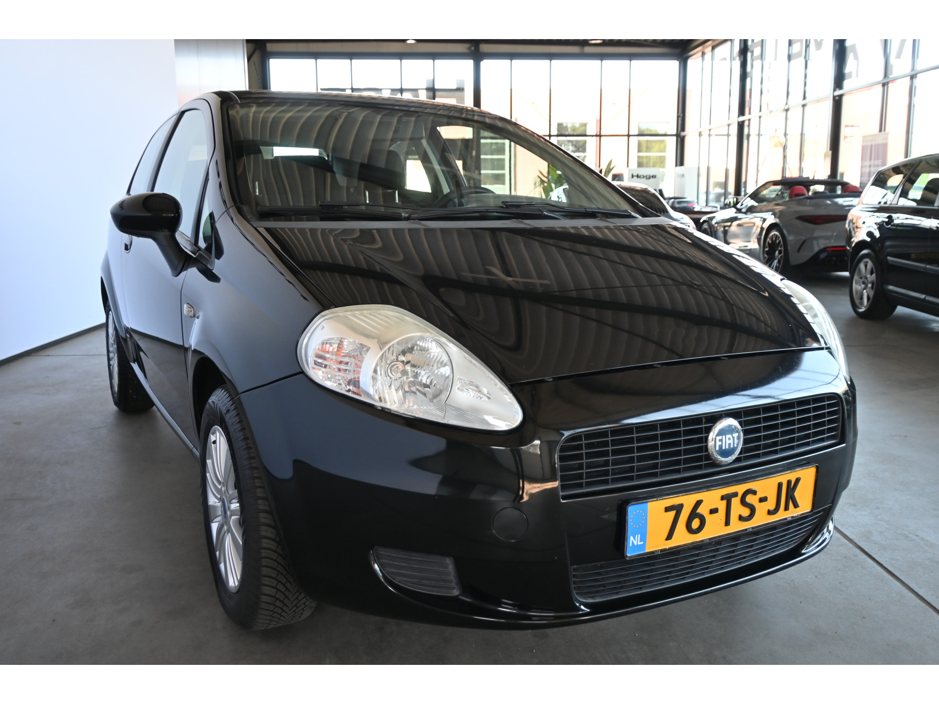 Fiat Grande Punto 1.4 Dynamic Nap Airco Lichtmetaal Stuurbekrachtiging Rijklaarprijs Inruil Mogelijk!