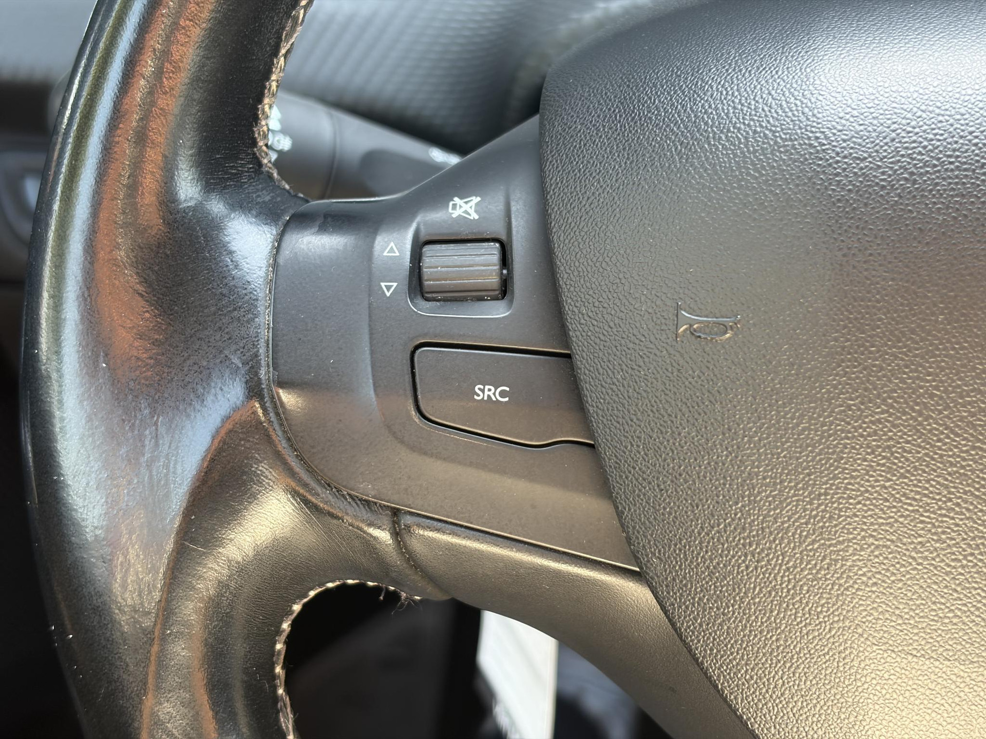 Peugeot 208 1.2 PureTech Allure 1e Eigenaar,D-riem vv in 2023,Afn.Trekhaak,Dealer Onderhouden,Carplay,Navi,Clima,Cruise,Lm velgen,110pk,N.A.P,Pdc,Apk tot 07-2027