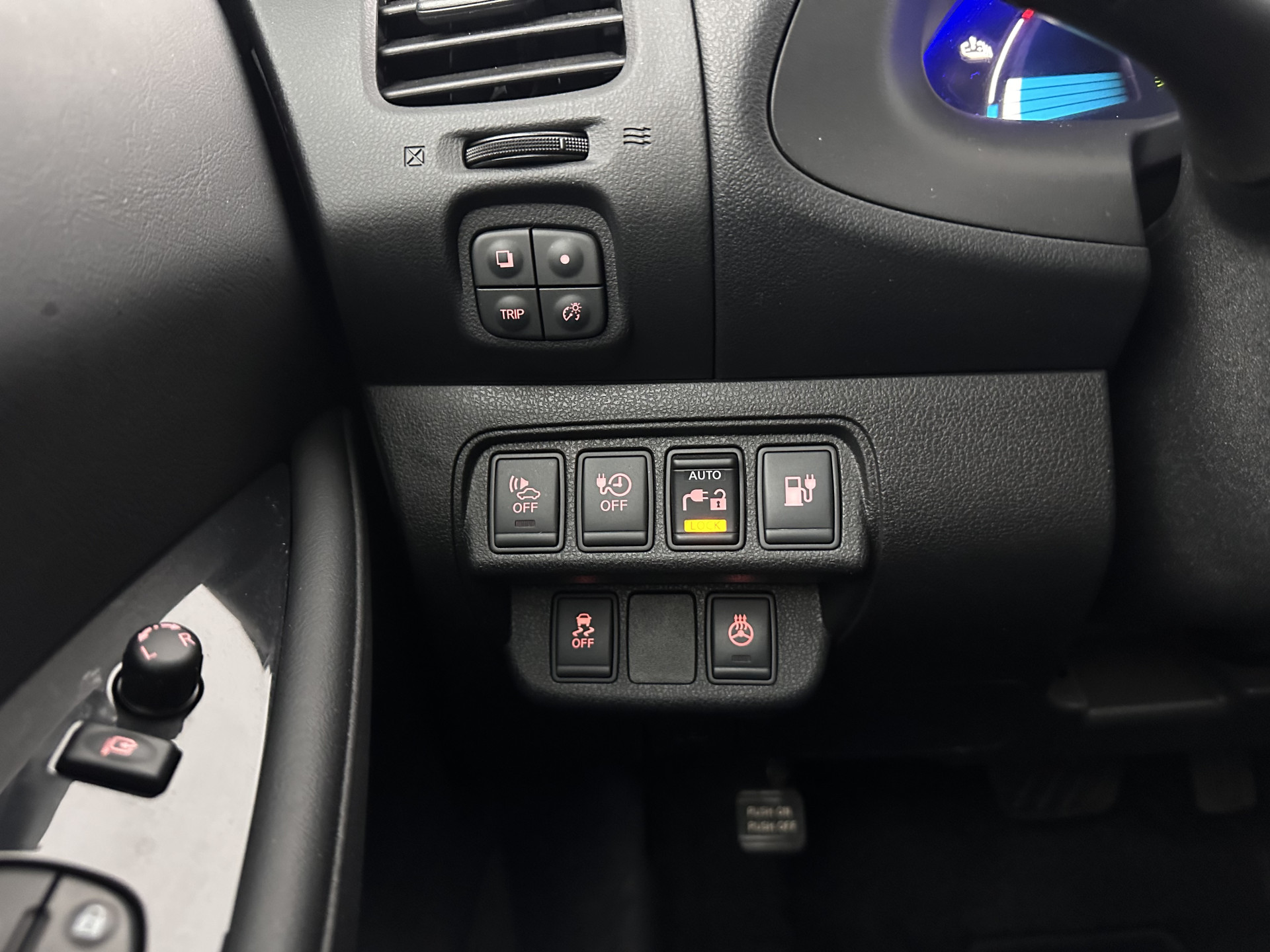 Nissan LEAF Business Edition 30 kWh Aut. *LEATHER | FULL-LED | BOSE-SURROUND | TOPVIEW | KEYLESS | NAVI-FULLMAP | ECC | HEATED-COMFORTSEATS | PRIVACYGLASS | DIGI-COCKPIT | DAB | 17"ALU*