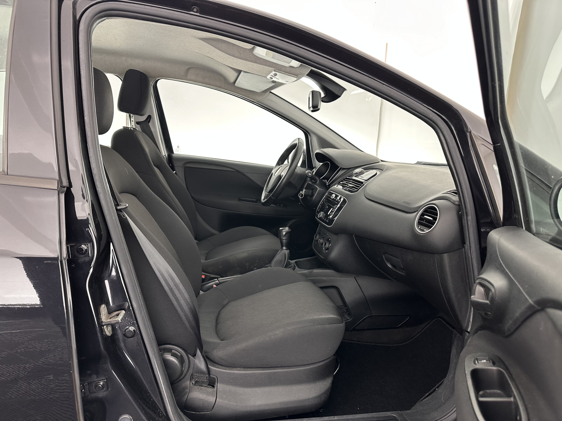 Fiat Punto Evo 1.3 M-Jet Street *AIRCO | CRUISE | COMFORT-SEATS | RADIO-CD/MP3 | 15''ALU*