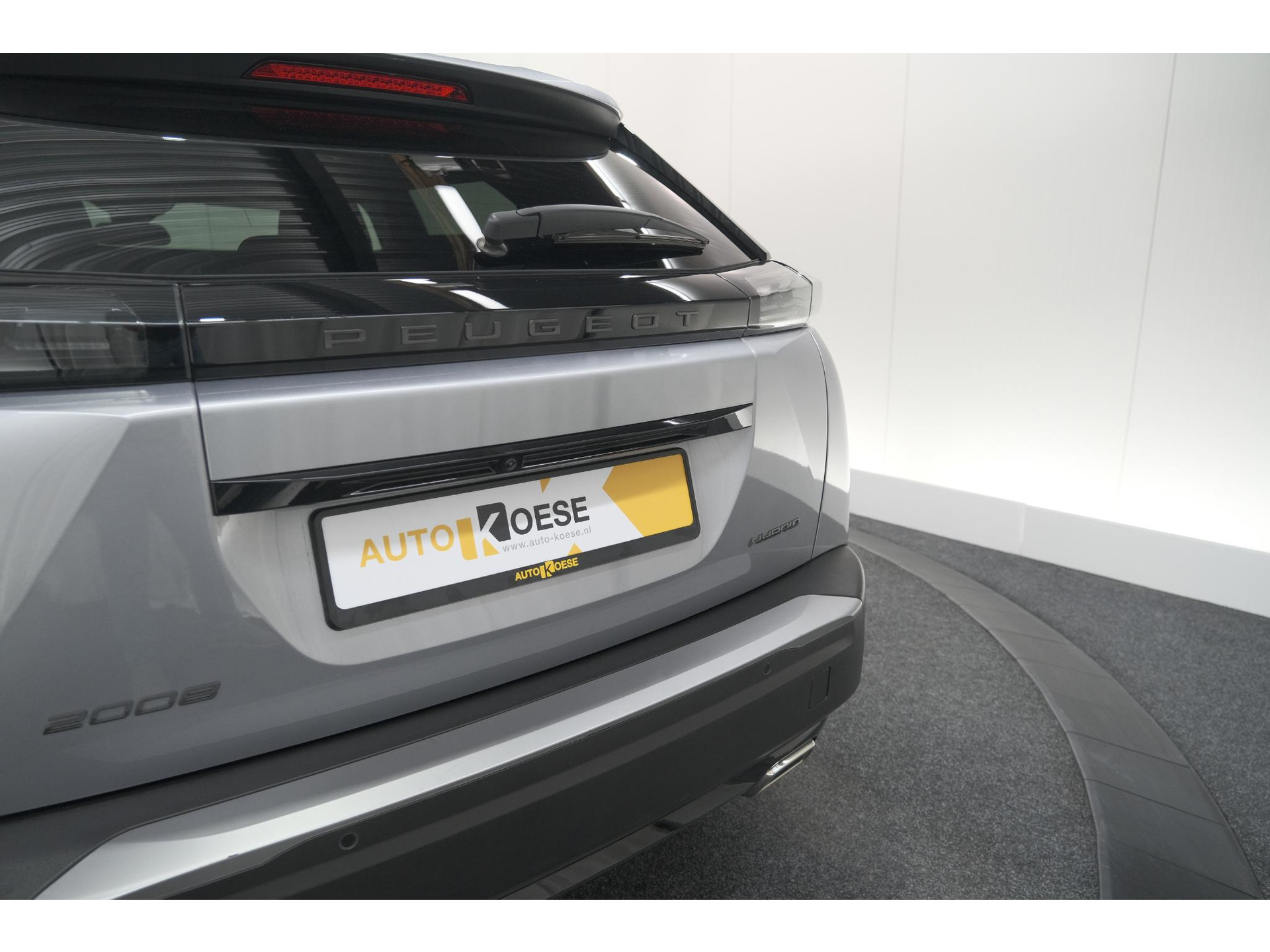 Peugeot 2008 Hybrid 136 e-DCS6 Allure | 360 Camera | Adaptieve Cruise Control | Dodehoekdetectie | Navigatie