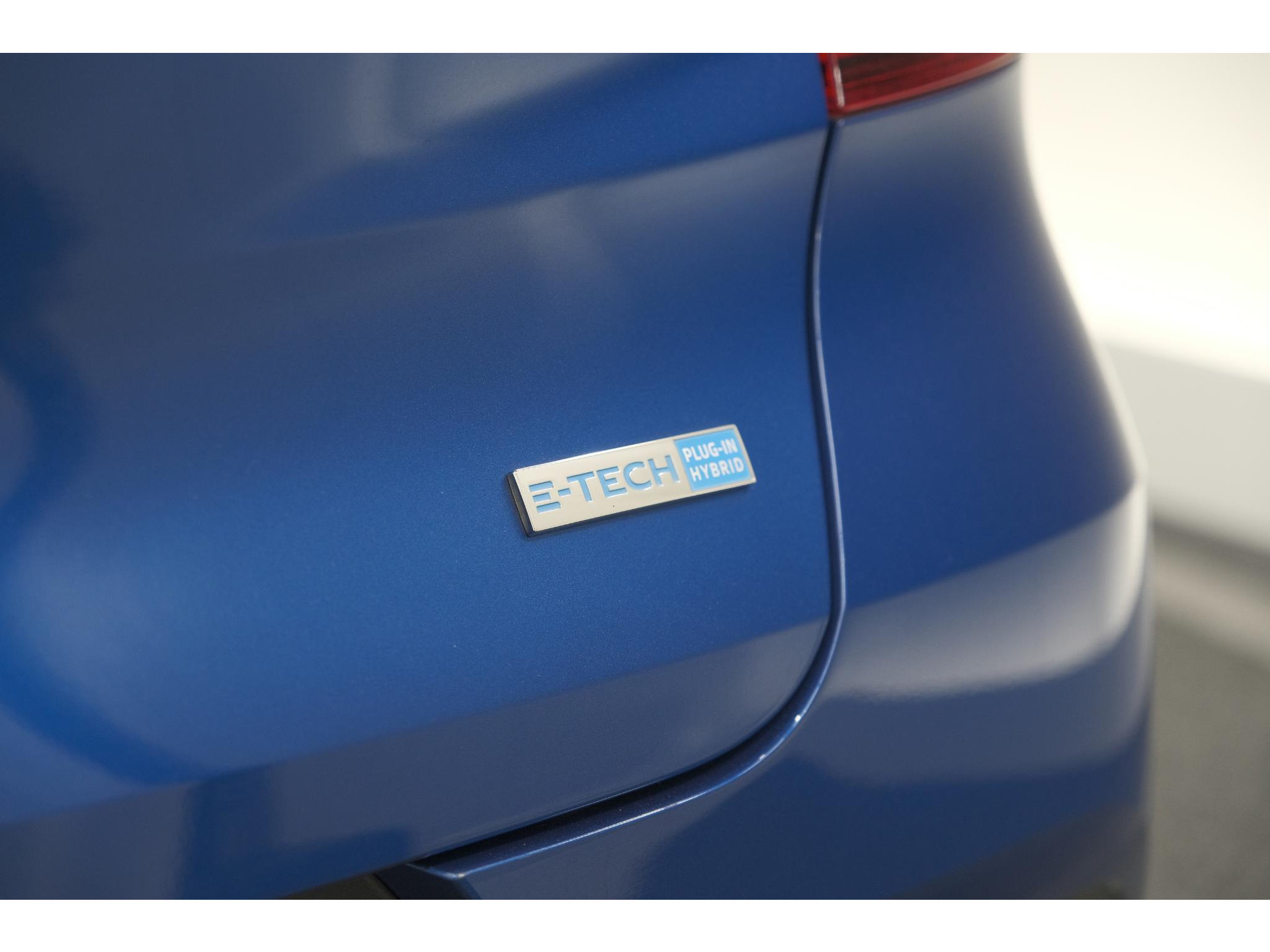 Renault Captur 1.6 E-Tech Plug-in Hybrid 160 Intens | Camera | 9.3 Inch Groot Scherm | Apple Carplay | Parkeersensoren