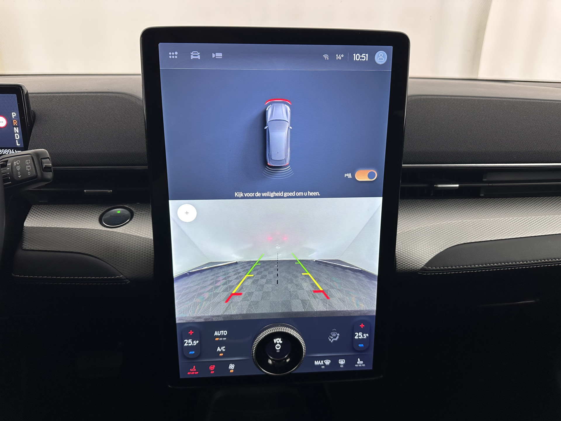 Ford Mustang Mach-E RWD 75 kWh [ 3-Fase-11kW] {SOH-89%} (INCL-BTW) *LEATHER | FULL-LED | DAB | DIGI-COCKPIT | KEYLESS | NAVI-FULLMAP | CARPLAY | HEATED-COMFORTSEATS | TOPVIEW | ADAPTIVE-CRUISE | PRIVACYGLASS | 18'' ALU*