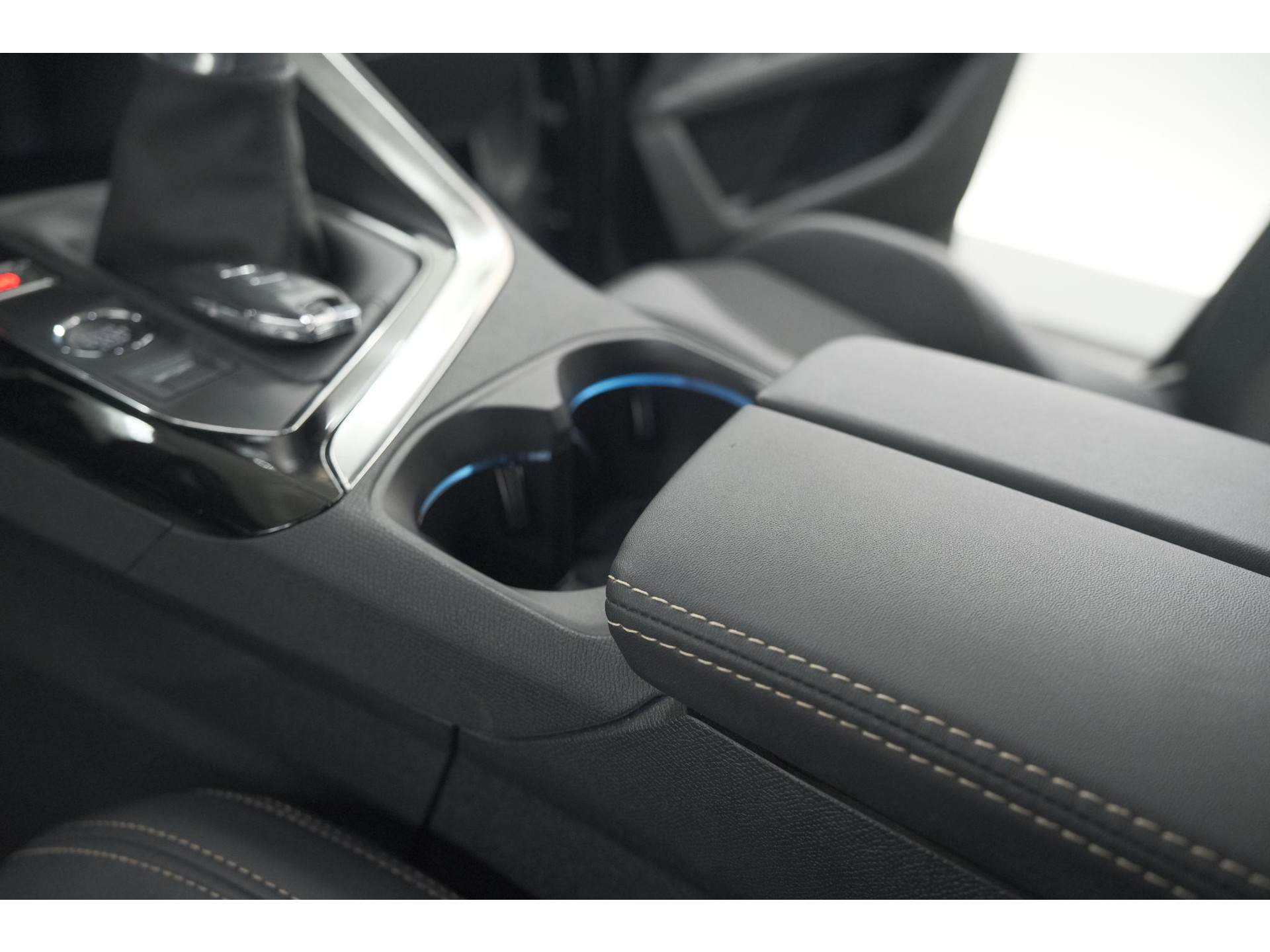 Peugeot 5008 PureTech 130 GT | Camera | Adaptieve Cruise Control | Dodehoekdetectie | Navigatie