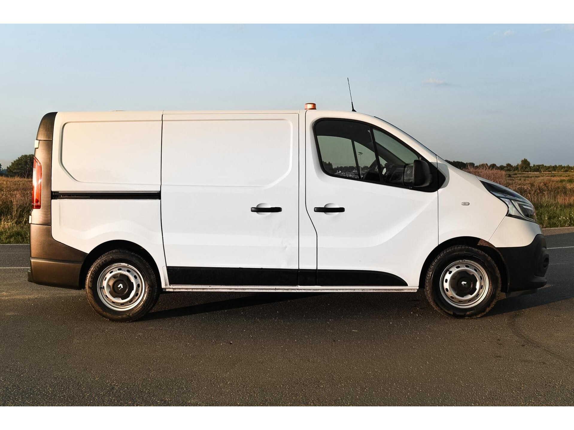 Renault Trafic 1.6 dCi T29 L1H1 Comfort Werklicht + Omvormer