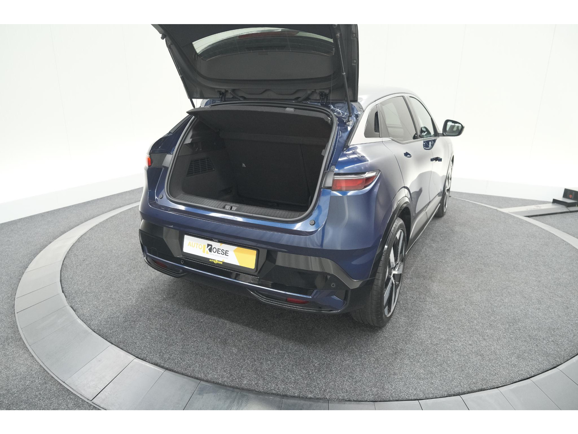 Renault Megane E-Tech EV40 Boost Charge Techno | Pack Winter | Camera | Apple Carplay