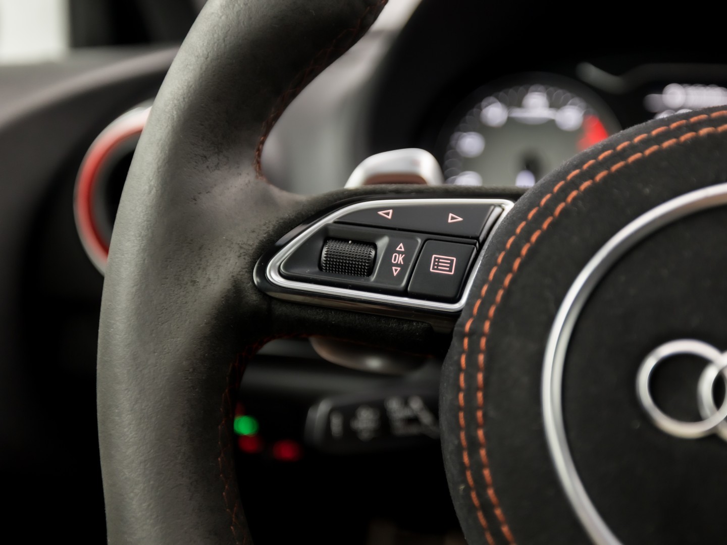 Audi S3 Sportback 2.0 TFSI S3 quattro S-Line 300Pk Automaat (PANORAMADAK, BLACK PACK, BANG&OLUFSEN, ELEK SPORTSTOELEN, RODE GORDELS, GETINT GLAS, PARKEERSENSOREN, NIEUWSTAAT)