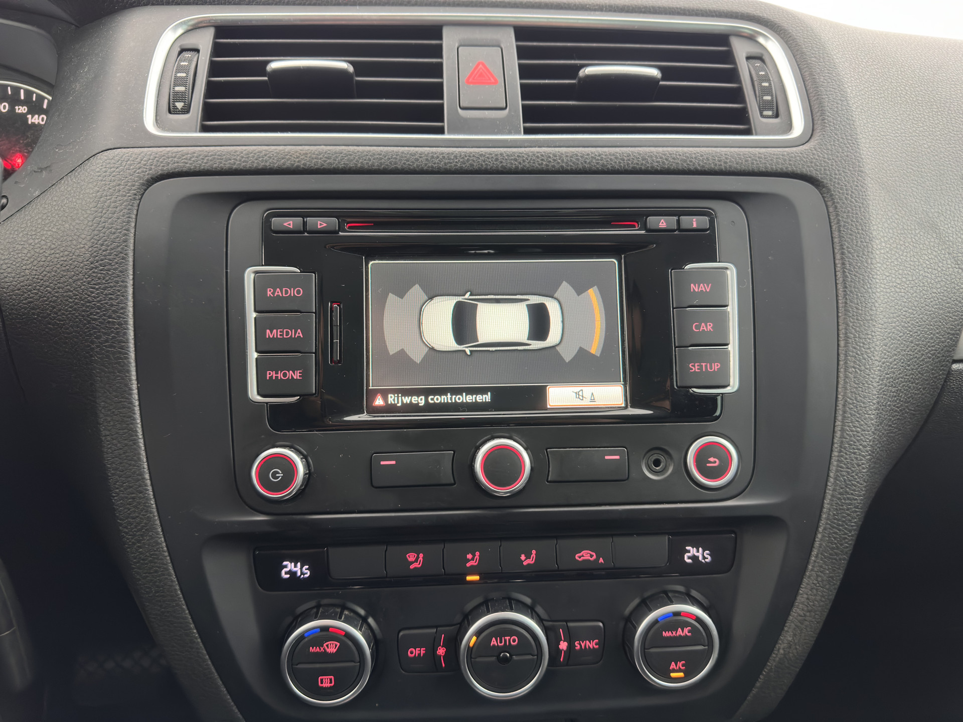 Volkswagen Jetta 1.4 TSI Hybrid Highline Aut. *XENON | NAVI-FULLMAP | COMFORT-SEATS | PRIVACY-GLASS | SHIFT-PADDLES |  ECC | PDC | CRUISE | 17''ALU*