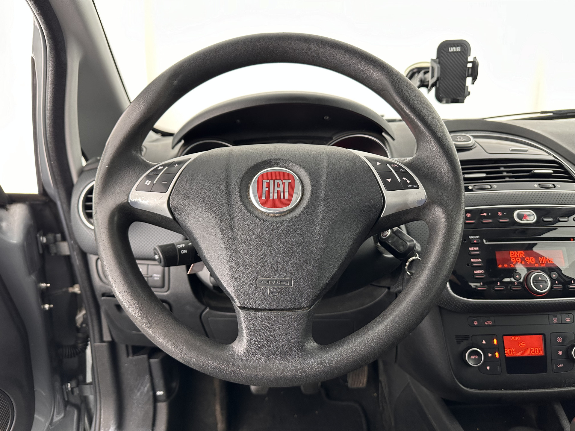 Fiat Punto Evo 1.3 M-Jet Dynamic *ECC | PDC | CRUISE | COMFORT-SEATS | TOWBAR | RADIO-CD/MP3 | 15''ALU *