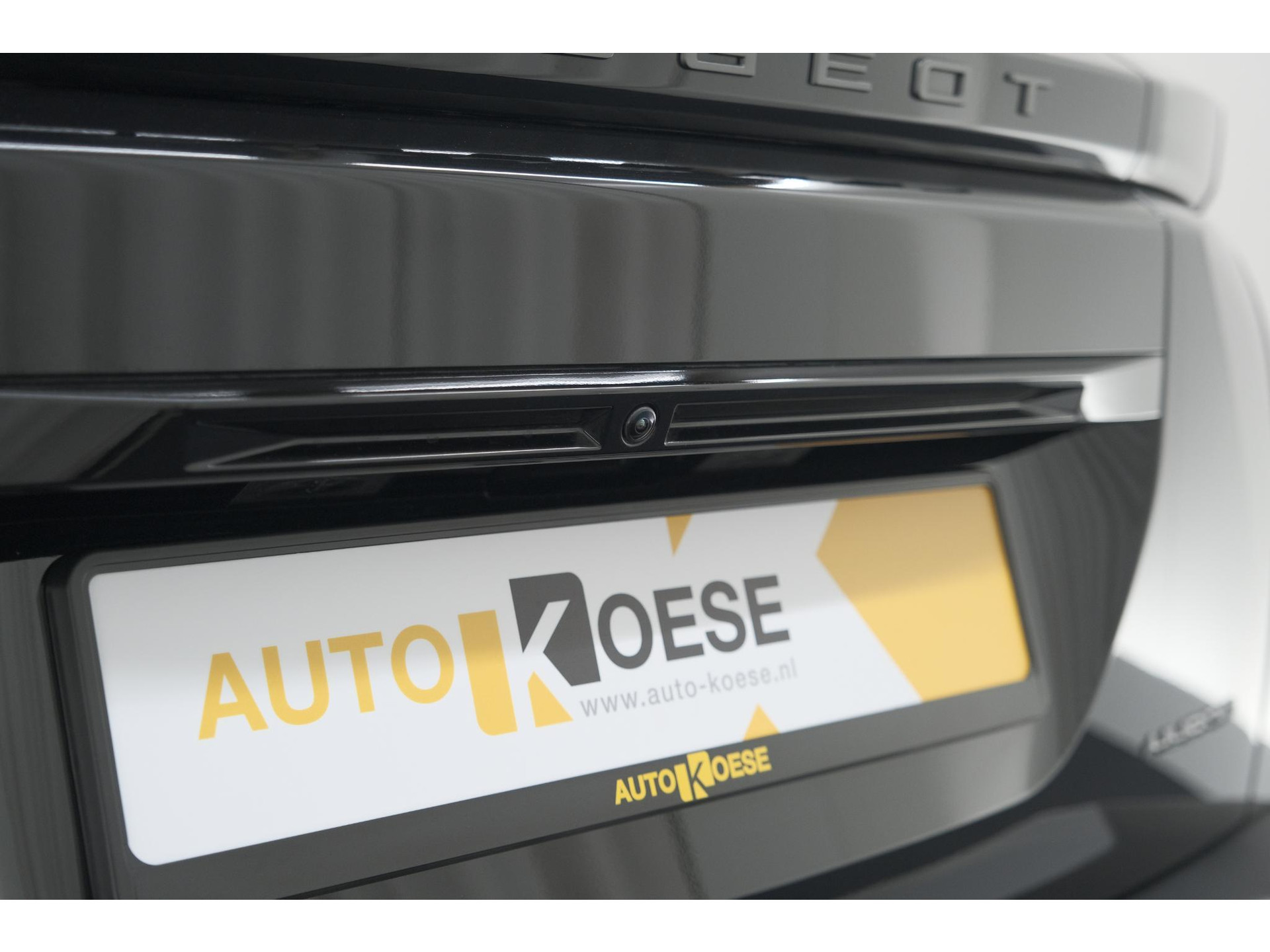 Peugeot 2008 1.2 Hybrid 145 Allure | 360 Camera | Adaptieve Cruise Control | Dodehoekdetectie | Apple Carplay