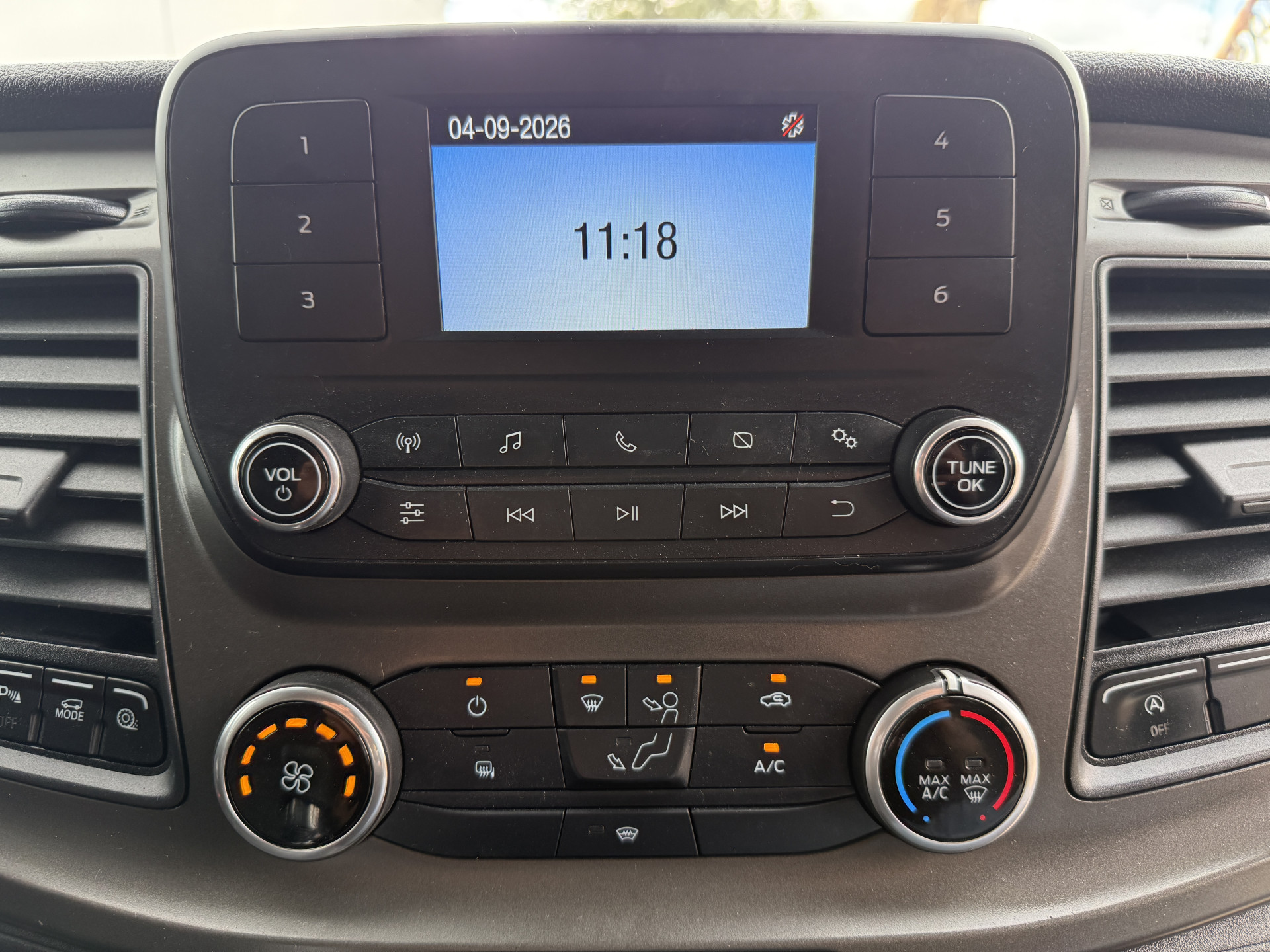 Ford Transit DC 2.0 TDCI 170PK L4H3 Dubbele Cabine 6-Stoelen Airco Cruise Control Camera Parkeersensoren v+a