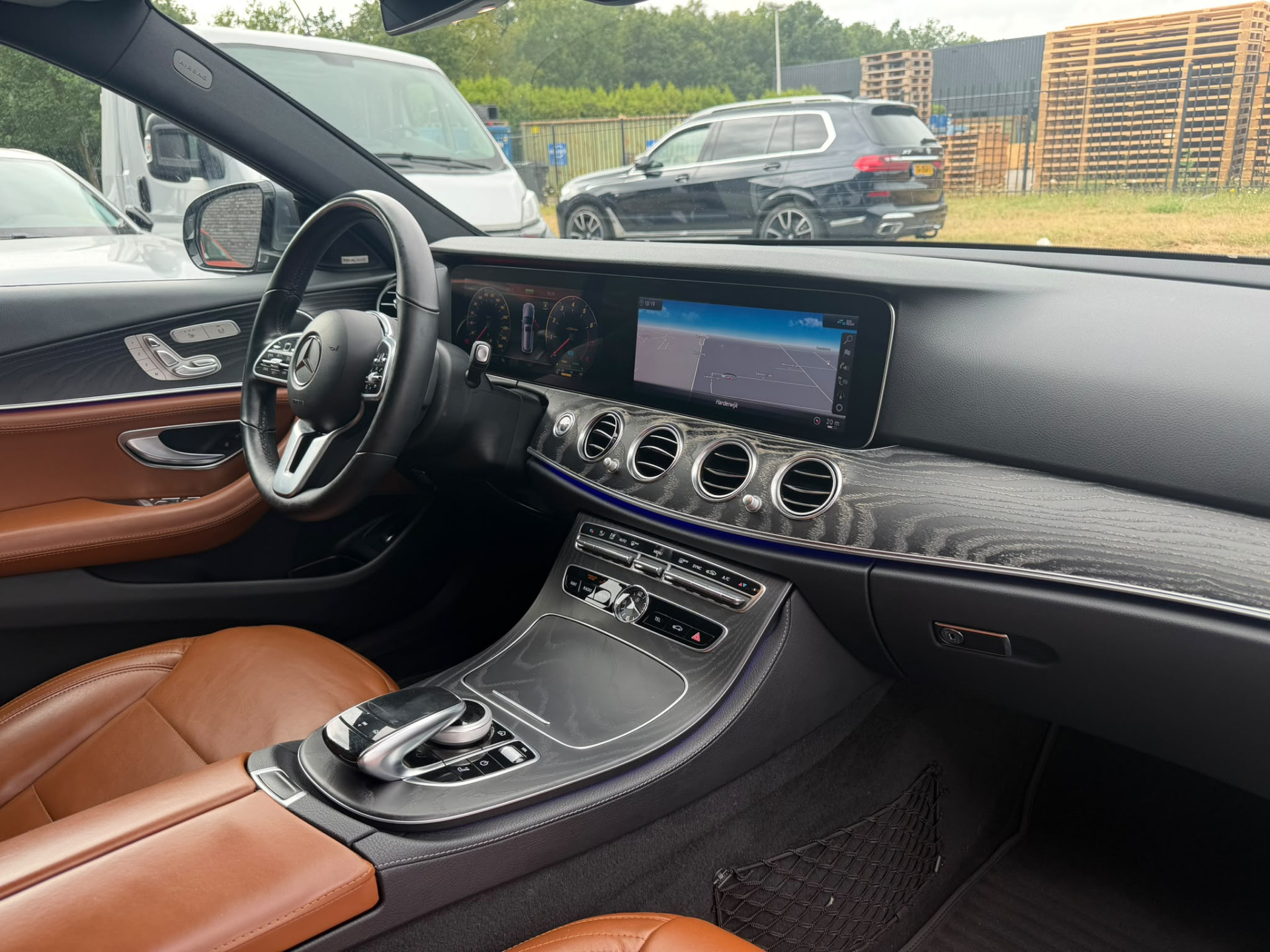 Mercedes-Benz E-klasse Estate 200 Premium 3/6/12 MND GARANTIE  | AUTOMAAT | NIEUWE APK | LEDER | PDC | NAVI | CRUISE |