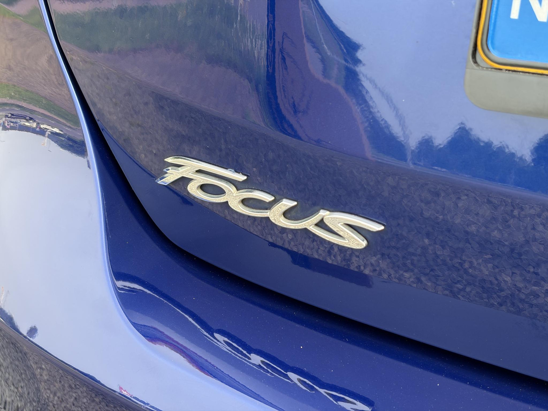 Ford Focus 1.0 Titanium 2e Eigenaar,Dealer Onderhouden,Navi,Pdc V+A,125pk,Clima,Cruise,6 Bak,Lm velgen,Net beurt gehad,Apk tot 04-2027
