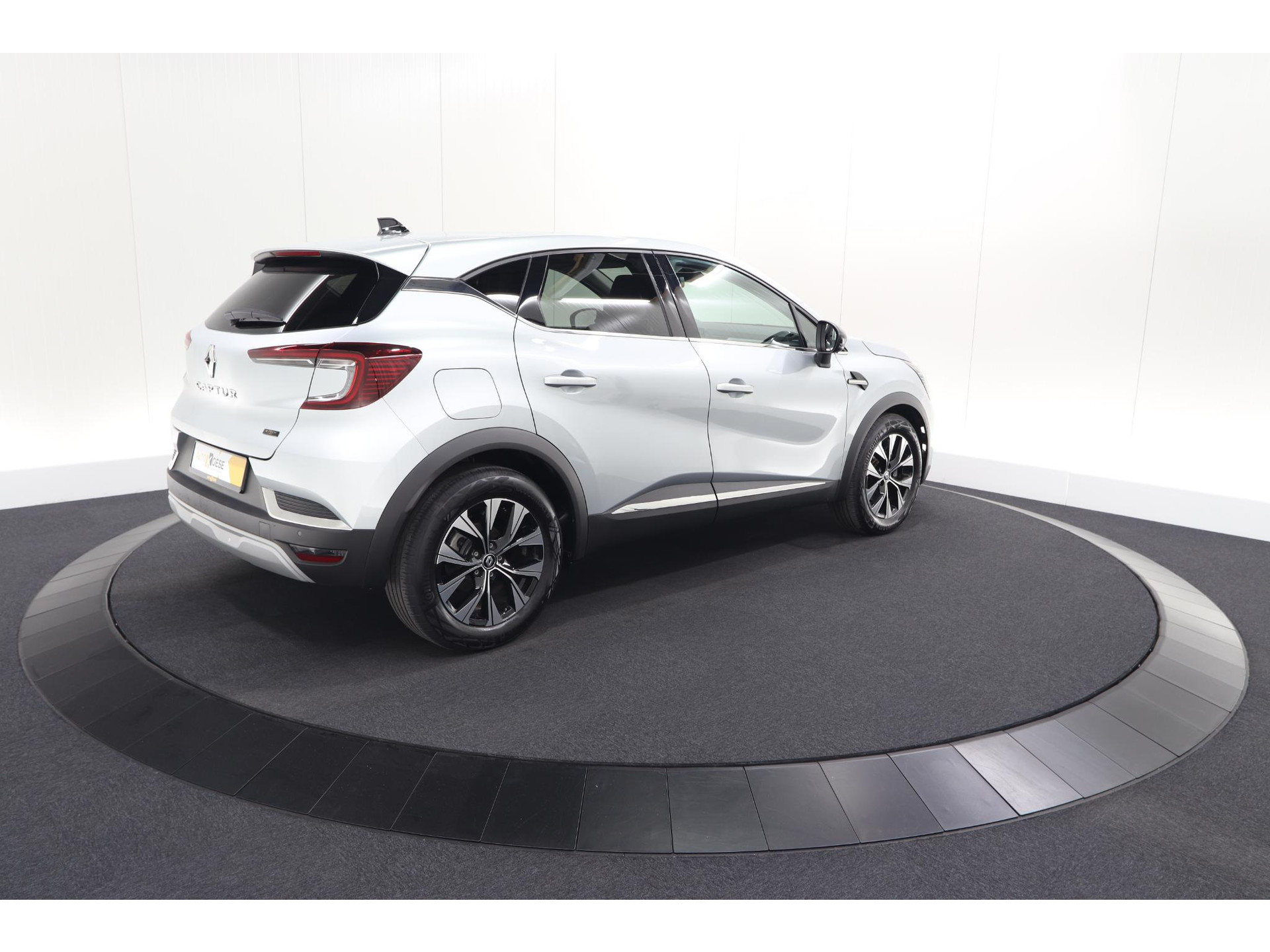 Renault Captur 1.6 E-Tech full hybrid 145 techno | Camera | Parkeersensoren | Climate control | Keyless