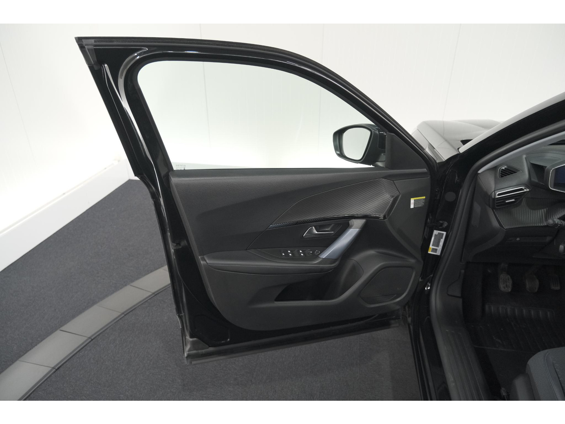 Peugeot 2008 PureTech 130 Blue Lease Allure | Camera | Apple Carplay | Parkeersensoren | Climate Control