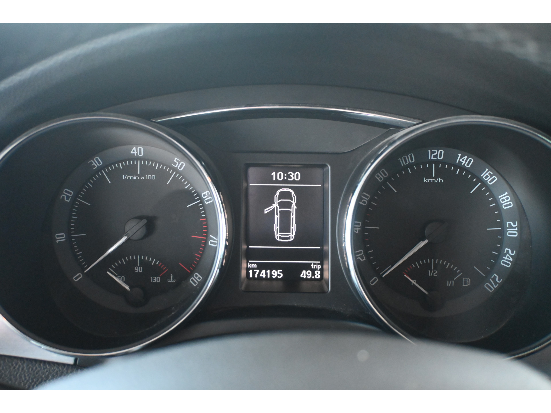 ŠKODA Superb Combi 1.8 TSI Ambition Automaat Clima Navigatie Cruise Control Trekhaak Inruil Mogelijk!