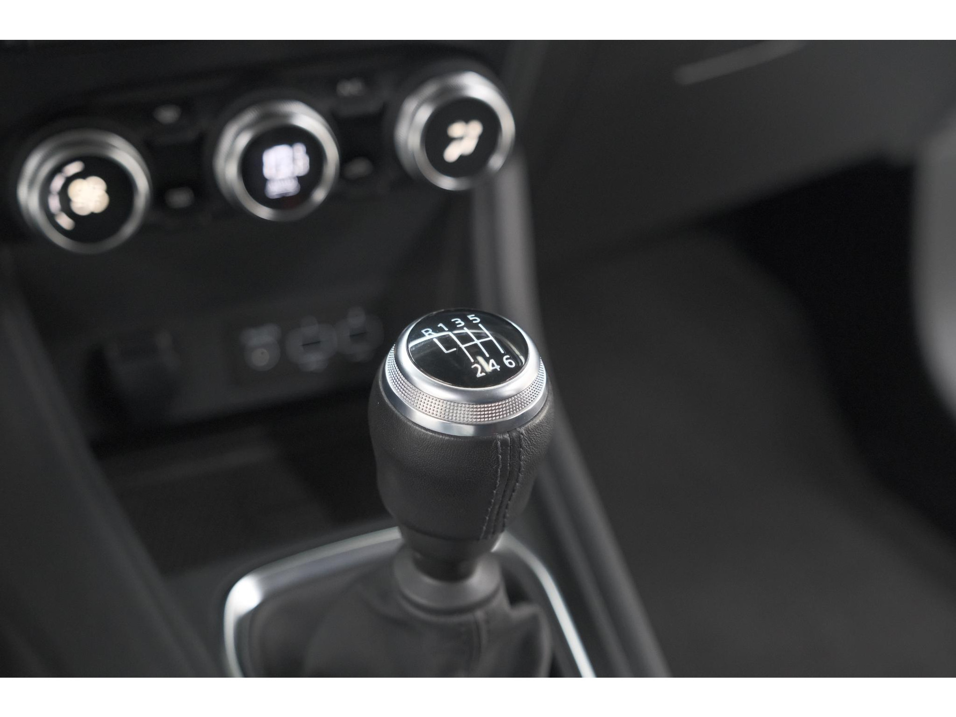 Renault Captur TCe 90 Intens | Trekhaak | Camera | Navigatie | Parkeersensoren | Apple Carplay