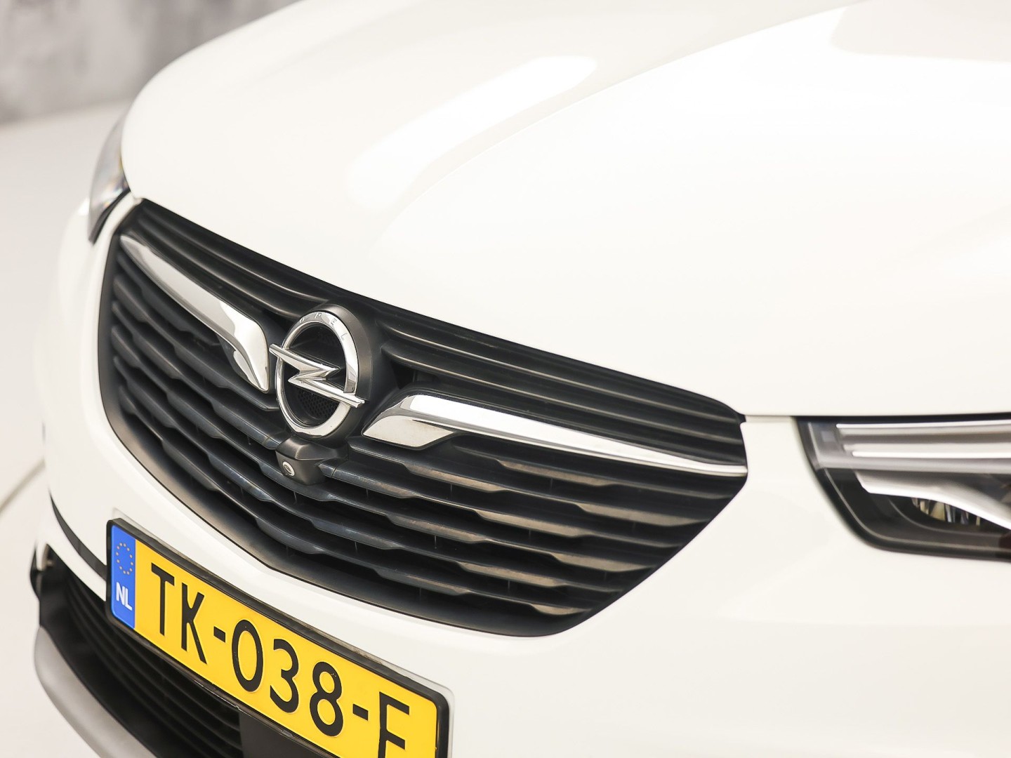 Opel Grandland X 1.2 Turbo Innovation Sport (APPLE CARPLAY, STOELKOELING/VERWARMING, MEMORY SEAT, 360 CAMERA, LEDER, GETINT GLAS, STUURWIEL VERWARMD, NIEUWE APK, NIEUWSTAAT)