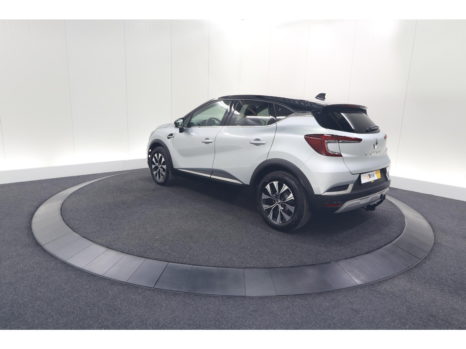 Renault Captur Mild Hybrid 140 EDC Techno | Trekhaak | 360 Camera | 9.3 Inch Grootscherm | Apple Carplay | Parkeersensoren
