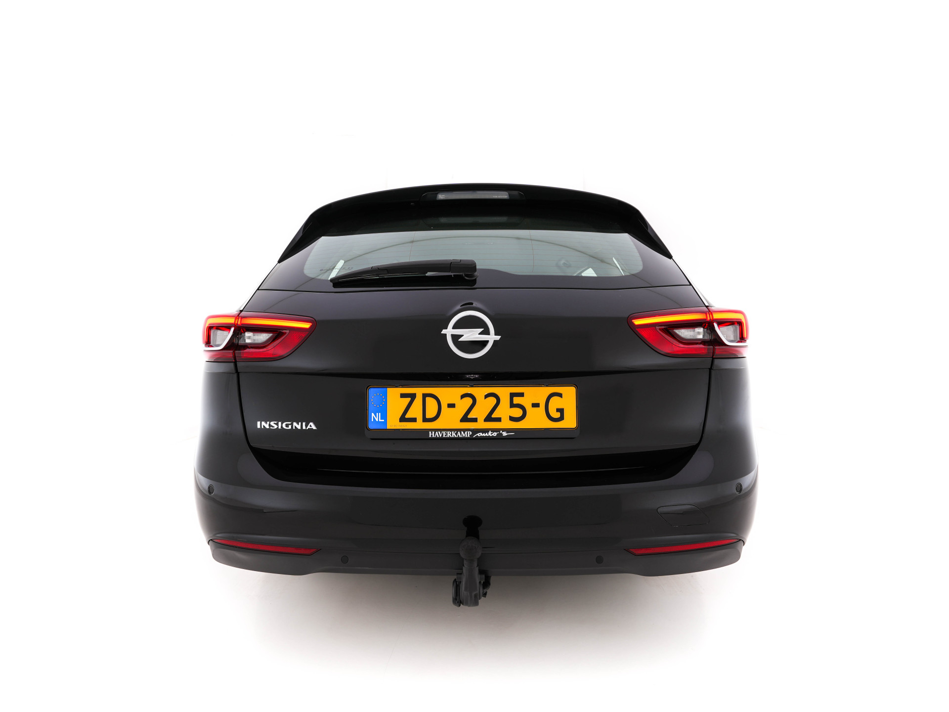 Opel Insignia Sports Tourer 1.5 Turbo Business Executive Aut. *NAVI-FULLMAP | LEATHER-FABRIC | KEYLESS | DAB+ | SPORT-SEATS  | ECC | PDC | CRUISE | TOWBAR | CARPLAY | 18''ALU*