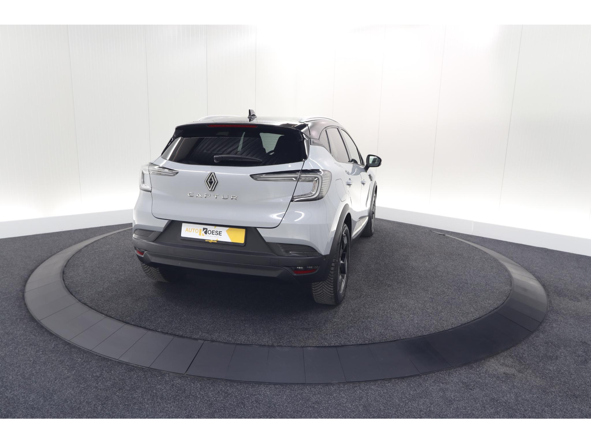 Renault Captur TCe 90 Techno | Nieuw Model | Camera | Harman Kardon | Apple Carplay | Parkeersensoren | 18 Inch Lichtmetalen Velgen