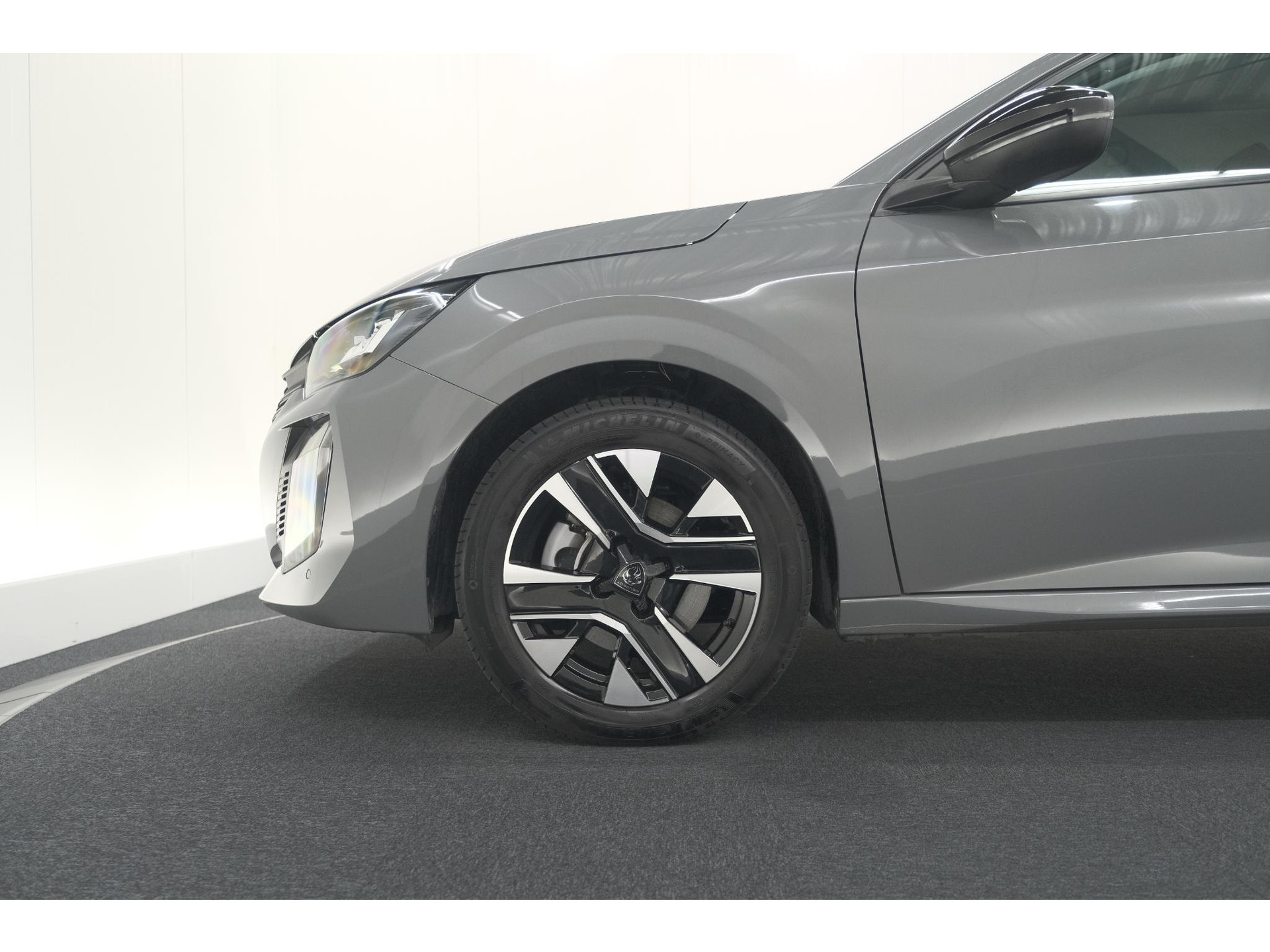 Peugeot 208 PureTech 100 Allure | Apple Carplay | Parkeersensoren | Climate Control