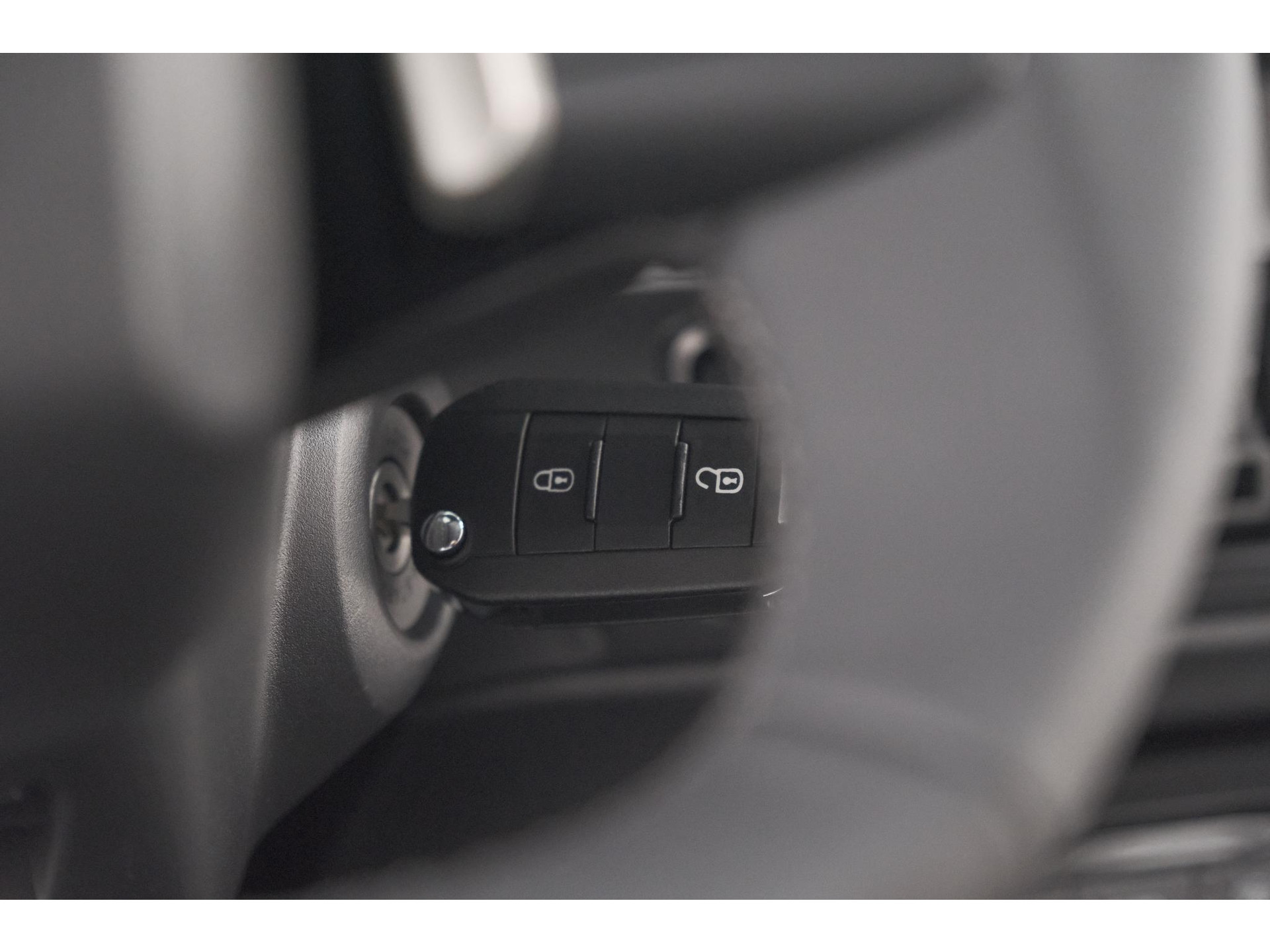 Citroen Ë-C3 Aircross Plus 113pk Extended Range 54 kWh | 11 KW Lader | Camera | Apple CarPlay | Parkeersensoren