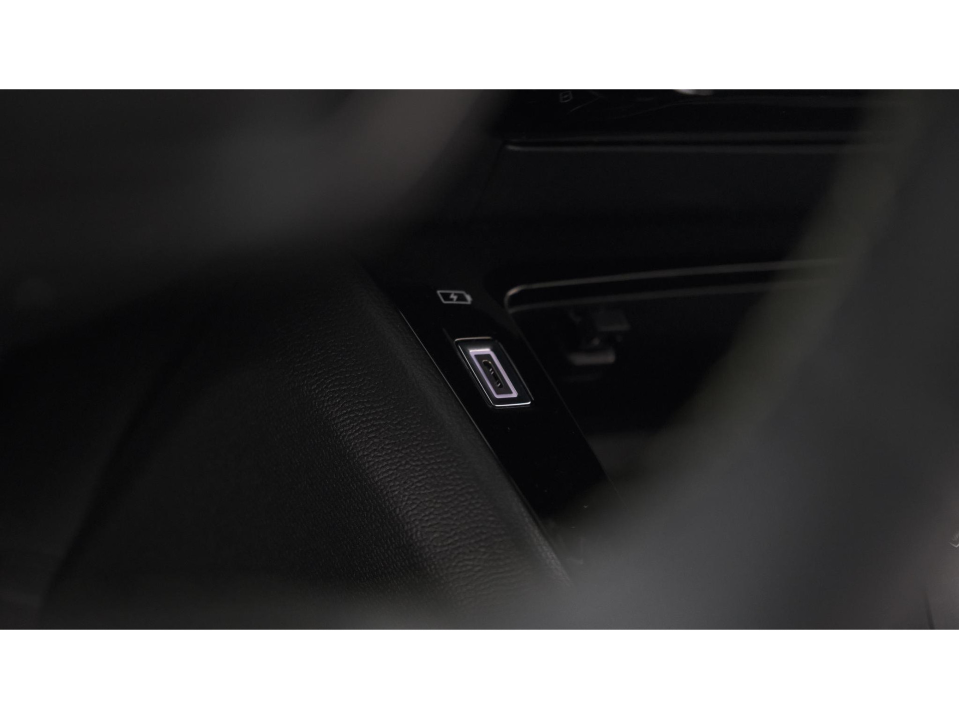 Peugeot 2008 PureTech 130 EAT8 GT | 360 Camera | Adaptieve Cruise Control | Dodehoekdetectie | Apple Carplay