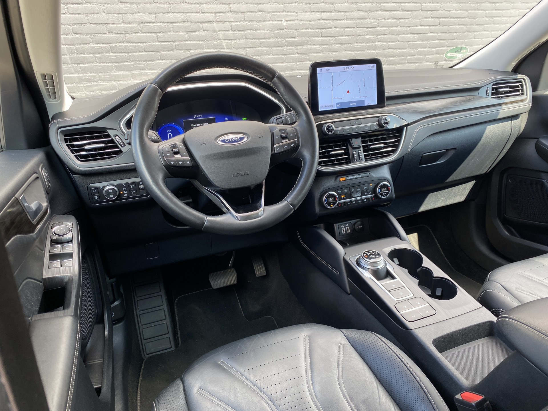 Ford Kuga 2.5 PHEV Vignale 225 pk | dealer onderh. | panoramadak | leder interieur | elektr. v. stoelen | navigatie | B&O audio