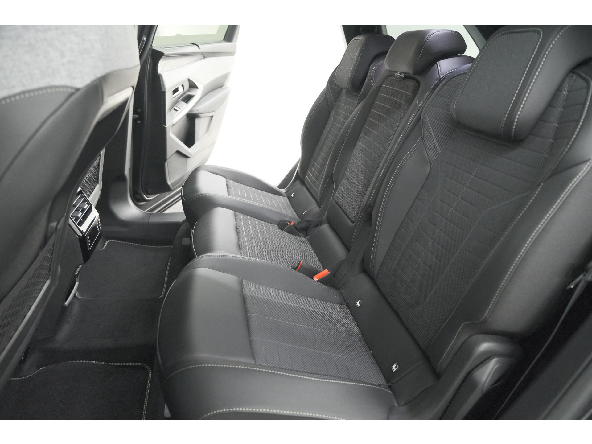 Peugeot 5008 HYbrid 145 e-DCS6 GT | Panoramadak | Camera | Elektrische Achterklep | Adaptieve Cruise Control