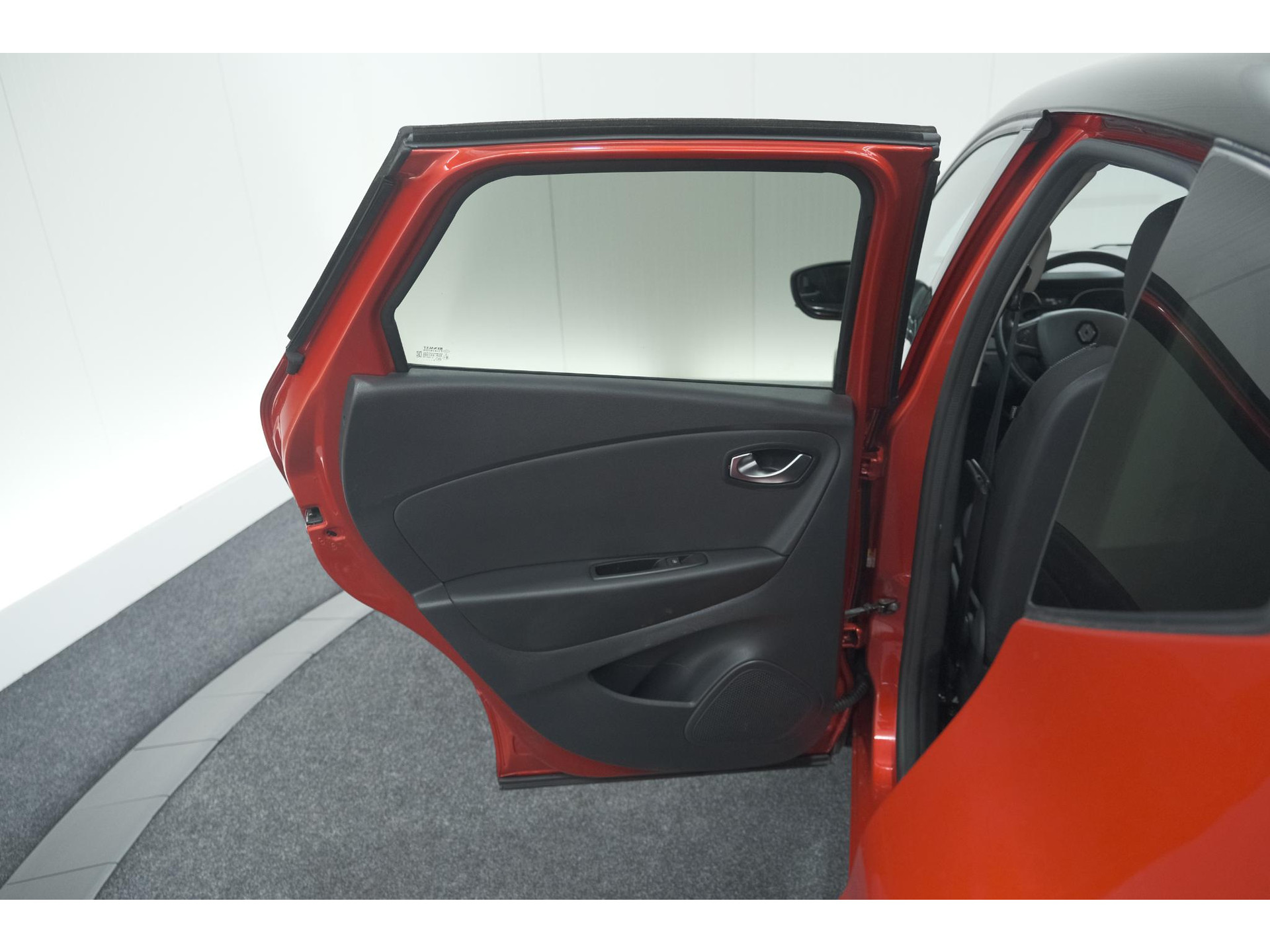 Renault Captur TCe 90 Intens | Trekhaak | Camera | Dodehoekdetectie | Navigatie