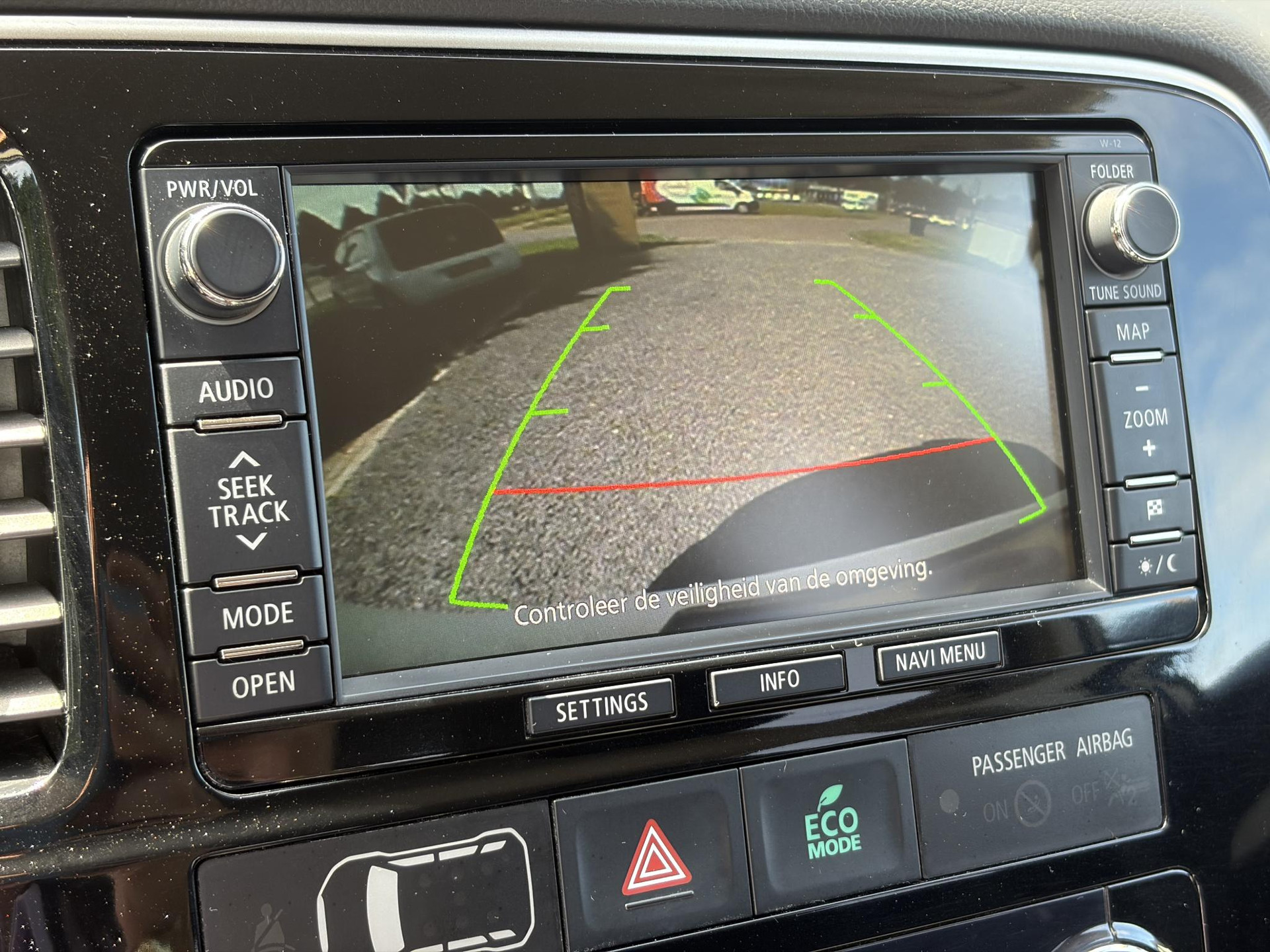 Mitsubishi Outlander 2.0 PHEV Business Edition SOH 73%,Trekhaak,Navi,Camera,Keyless,Halfleder,Clima,Cruise,Lm velgen,N.A.P,Apk tot 04-2027