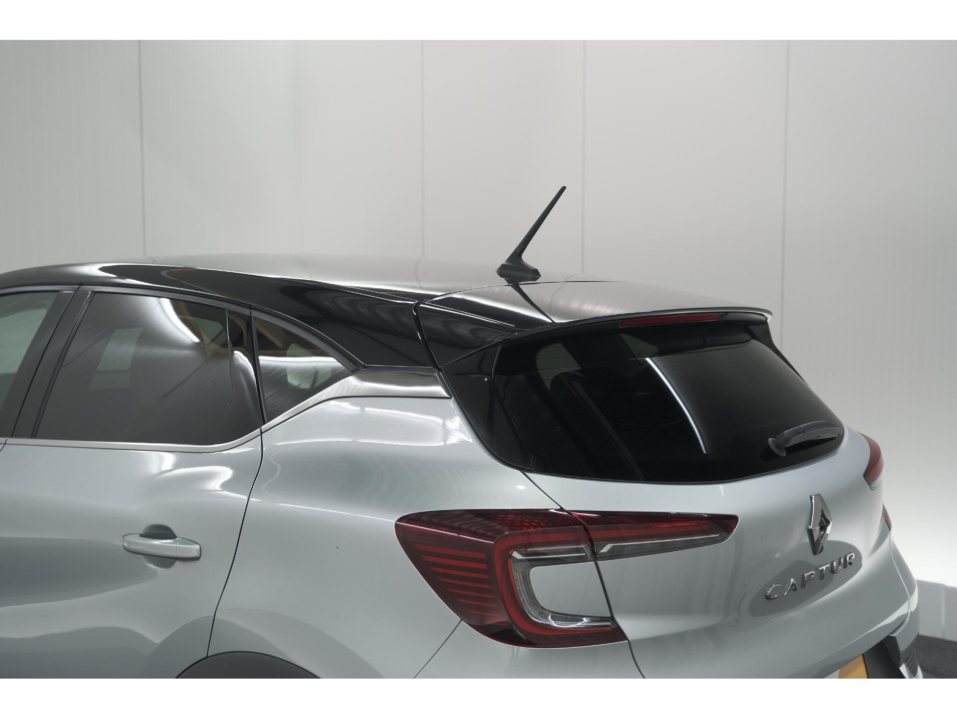 Renault Captur TCe 90 Intens | Trekhaak | Camera | Navigatie | Parkeersensoren | Apple Carplay