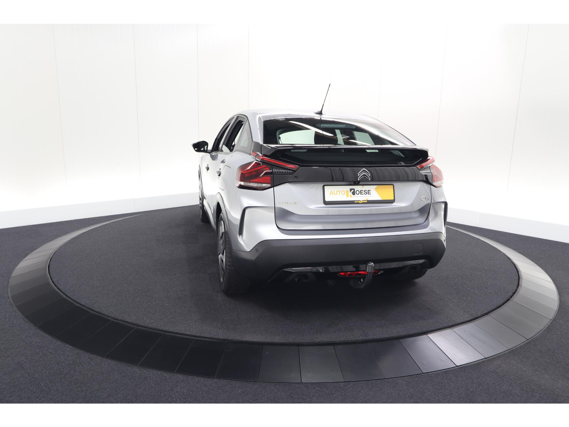 Citroen C4 Puretech 130 Feel | Trekhaak | Camera | Allseason Banden | Climate Control | Parkeersensoren