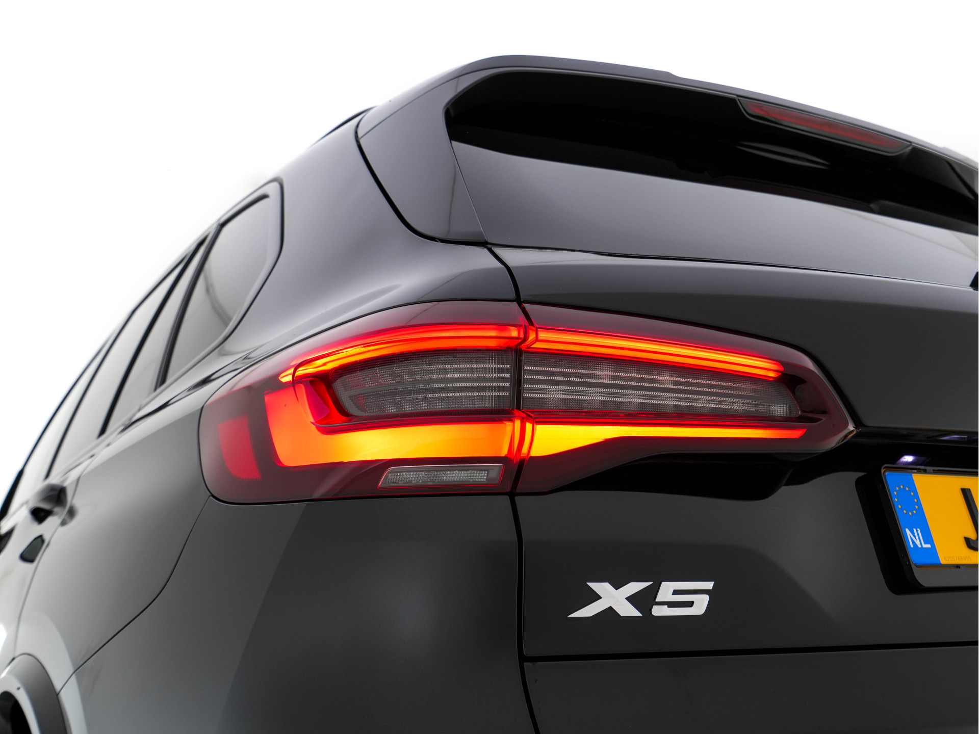 BMW X5 xDrive45e High Executive M-Sportpack (INCL-BTW) Aut. *PANO | LUXURY-LEATHER | FULL-LED | ADAPTIVE-CRUISE | HARMAN/KARDON-AUDIO | BLINDSPOT | MEMORY-PACK |  NAVI-FULLMAP | AMBIENT-LIGHT | HEATED-COMFORTSEATS | TOPVIEW | DAB | ...