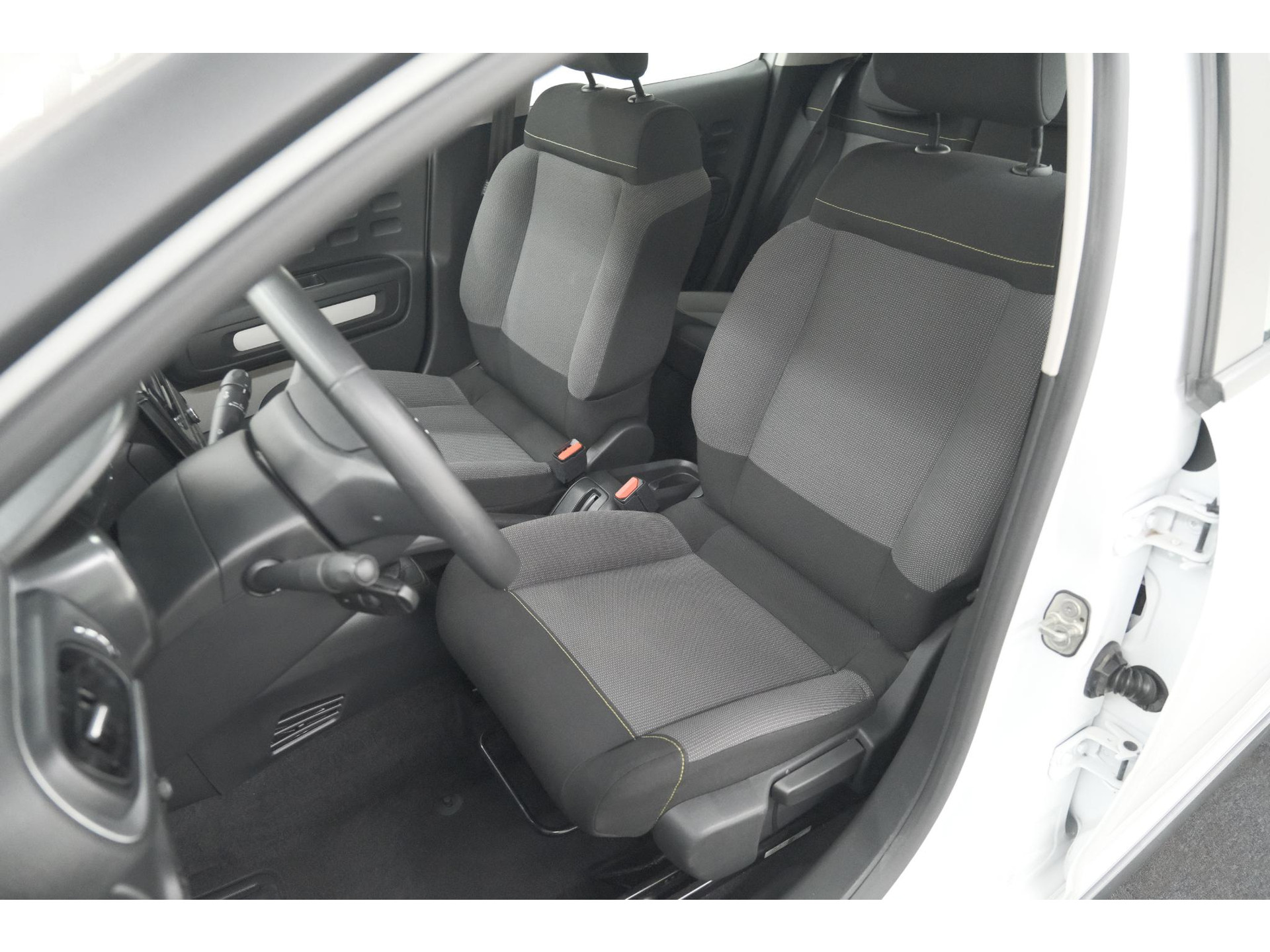 Citroen C3 PureTech 82 S&S Feel | Airco | Trekhaak | Bluetooth | Cruise Control