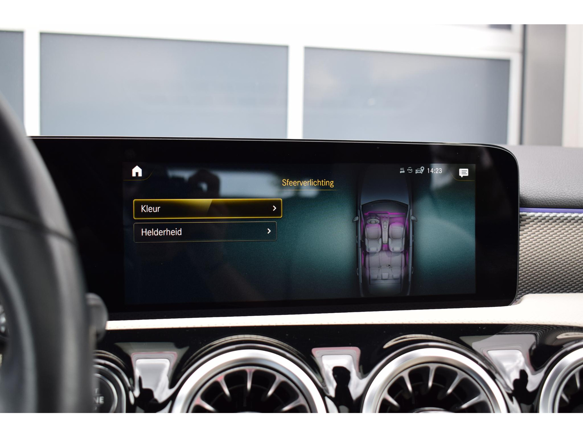 Mercedes-Benz A-klasse 250 e Business Solution Luxury Limited | Pano | Leer | Burmester | SOH: 94,3% | Stoelverwarming